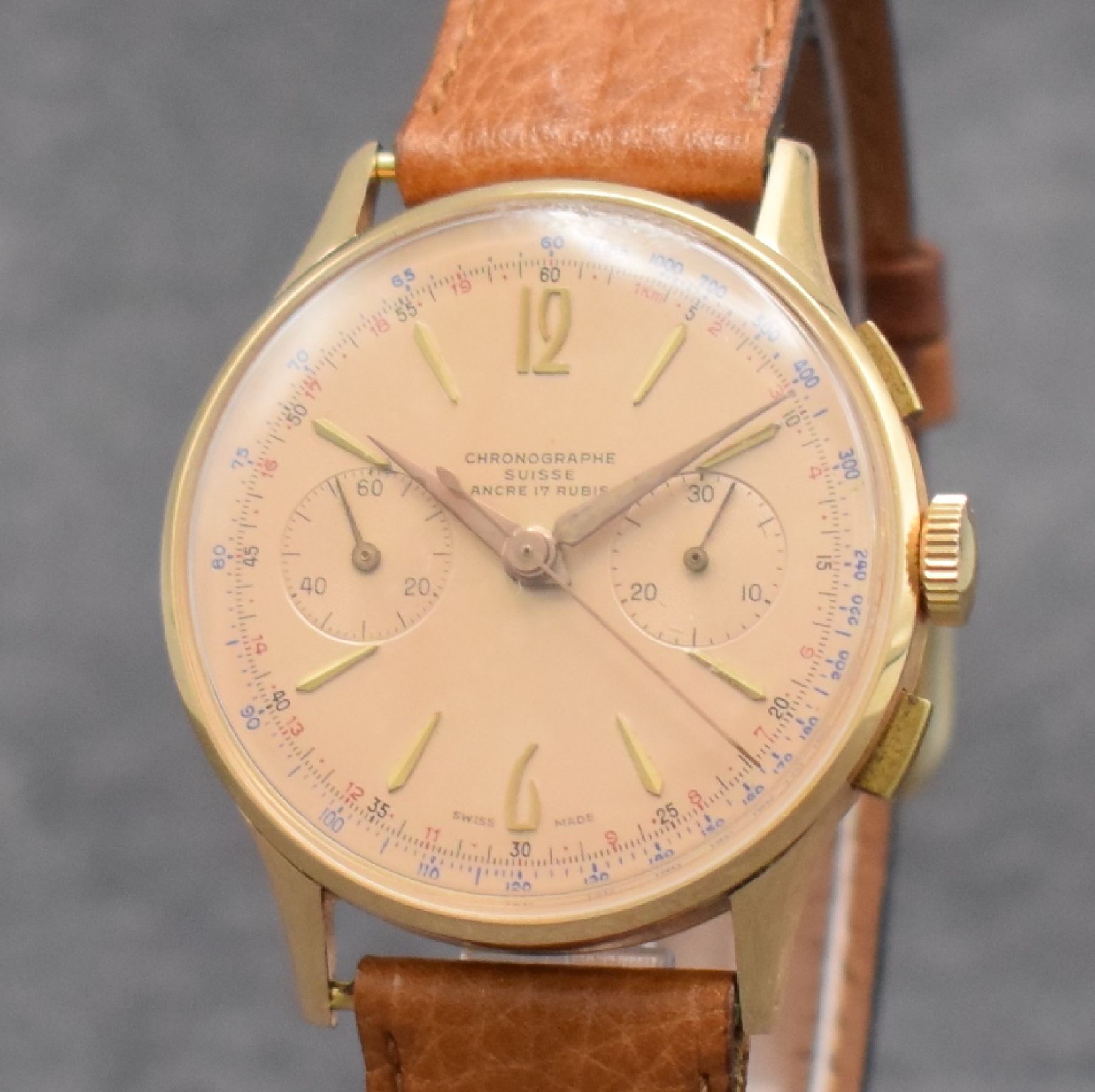 Detail c: CHRONOGRAPHE SUISSE Herrenarmbanduhr mit Chronograph in RG 750/000, Schweiz um 1950, Handaufzug, 3-teil. Geh. dell., Boden & Glasrand aufgedr., ...