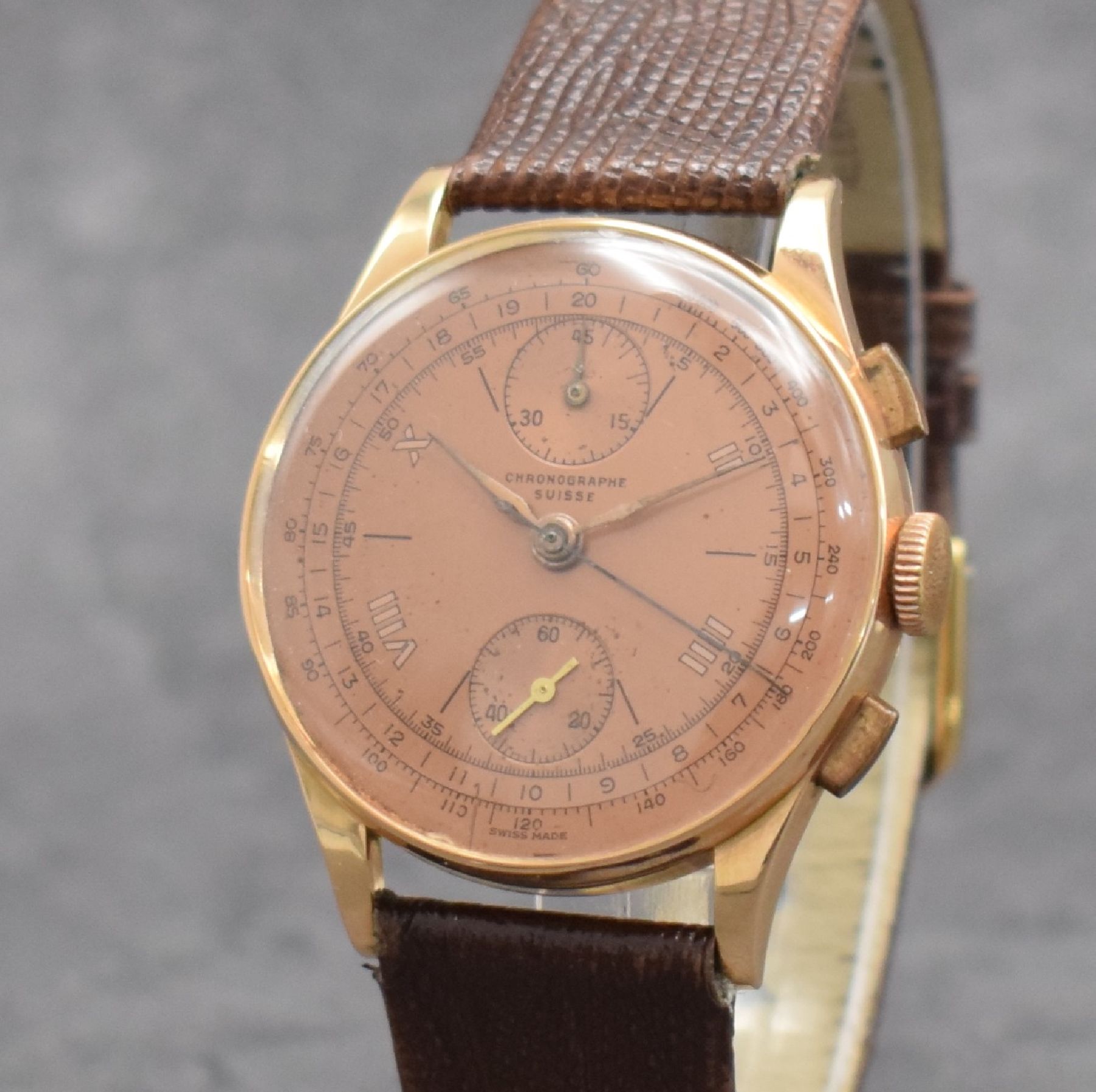 Detail c: VENUS / CHRONOGRAPHE SUISSE Schaltradchronograph in RoseG 750/000, Schweiz um 1948, Handaufzug, Boden & Glasrand aufgedr., Metallcuv. zur Armierung, ...