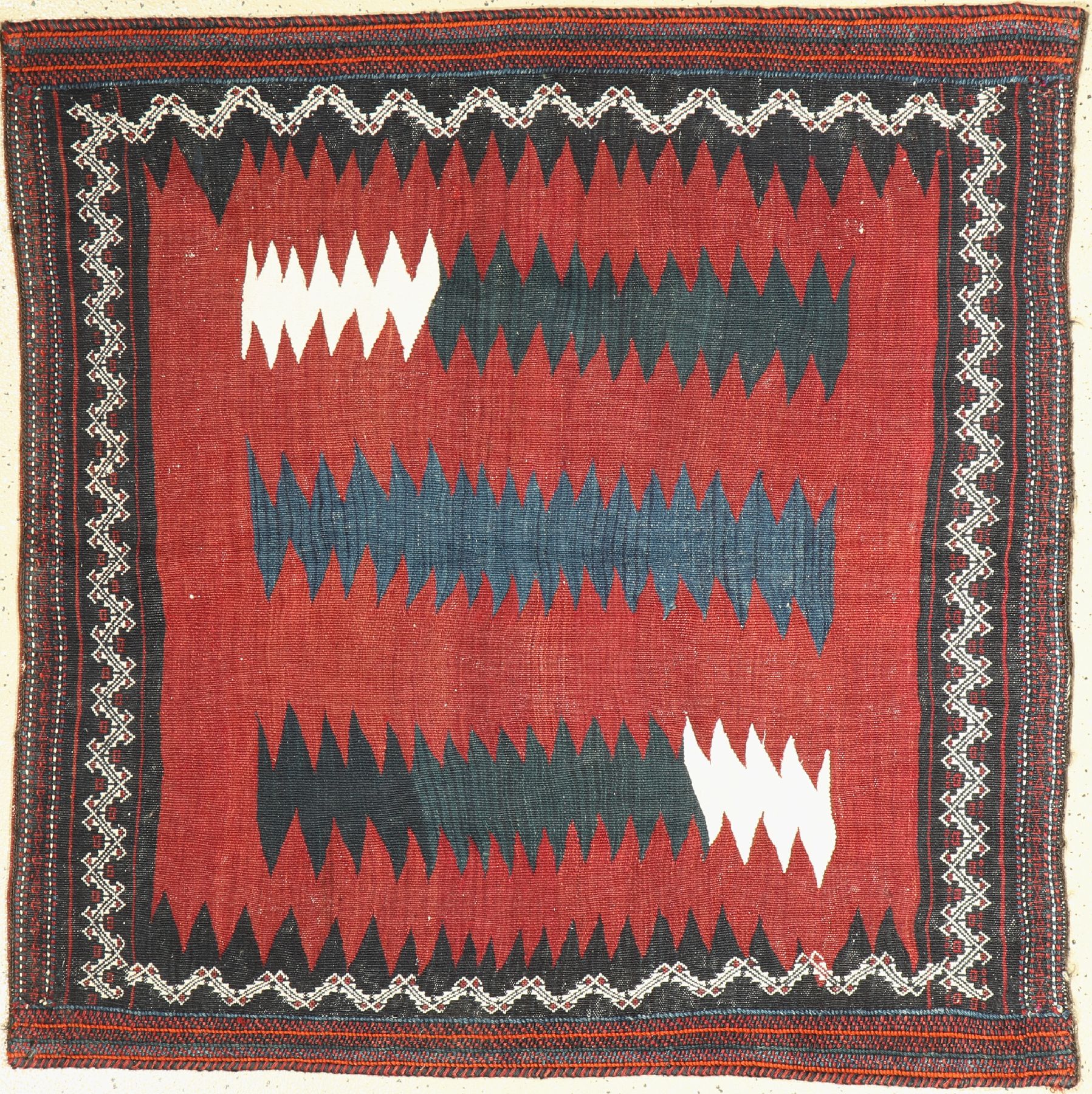 Afschar Sofreh alt, Persien, um 1930, Wolleauf Wolle, ca. 129 x 127 cm, EHZ: 2