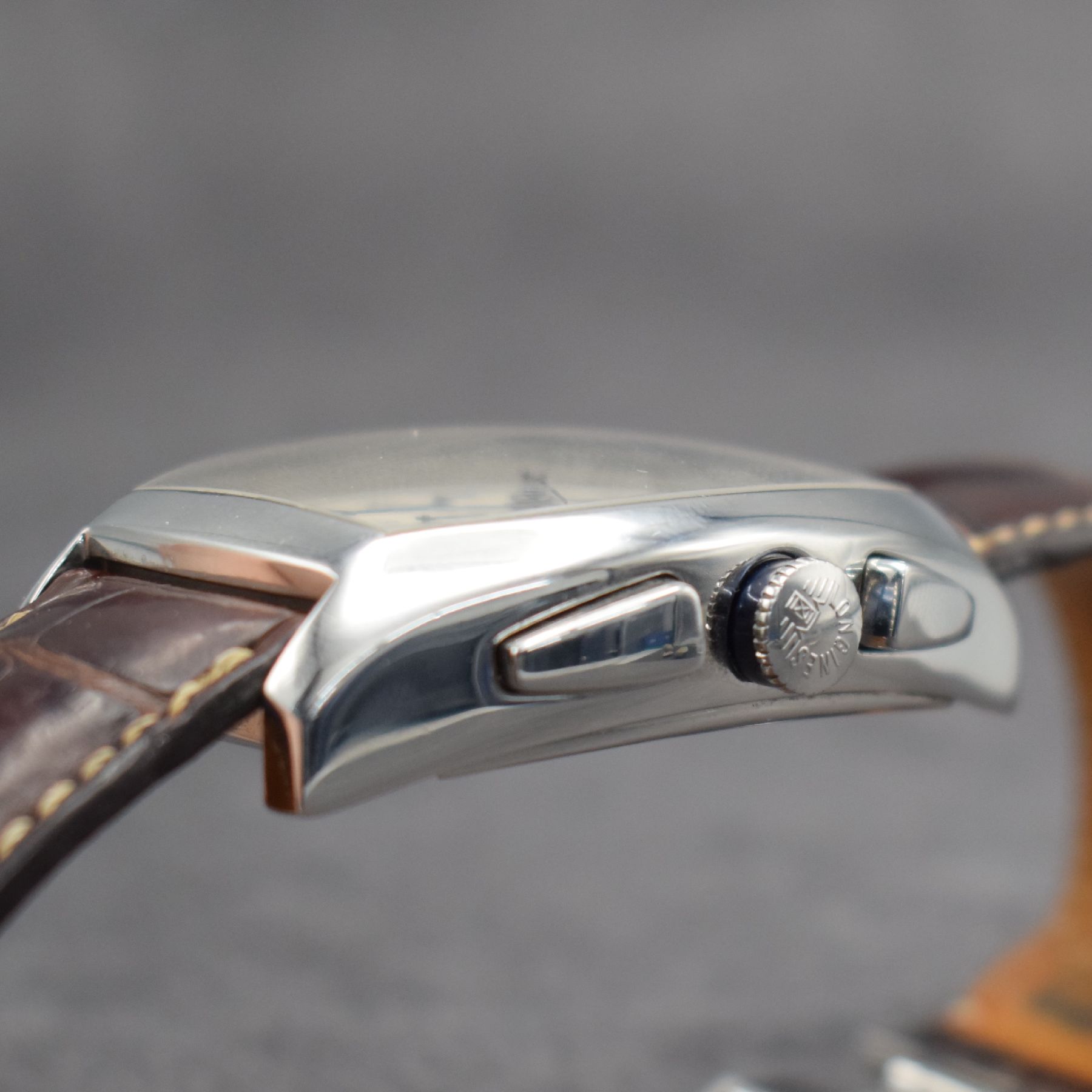 Detail e: LONGINES Evidenza Moonphase Armbandchronograph XL, Automatik, Schweiz um 2011, Ref. L2.688.4, tonneau-förm. Edelstahlgeh. inkl. orig. Lederband m. ...