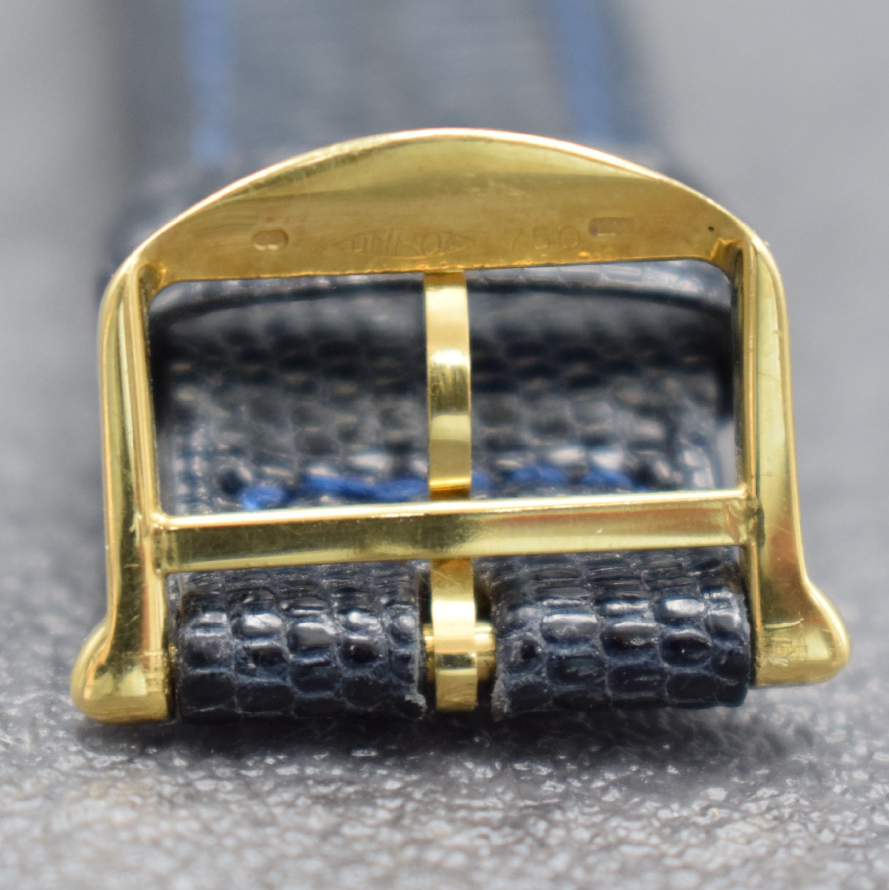 Detail j: IWC Herrenarmbanduhr in GG 585/000, Schweiz um 1957, Automatik, 3-teil. Geh., Glasrand & Stahlboden aufgedr., Lederband m. moderner IWC Dornschließe ...
