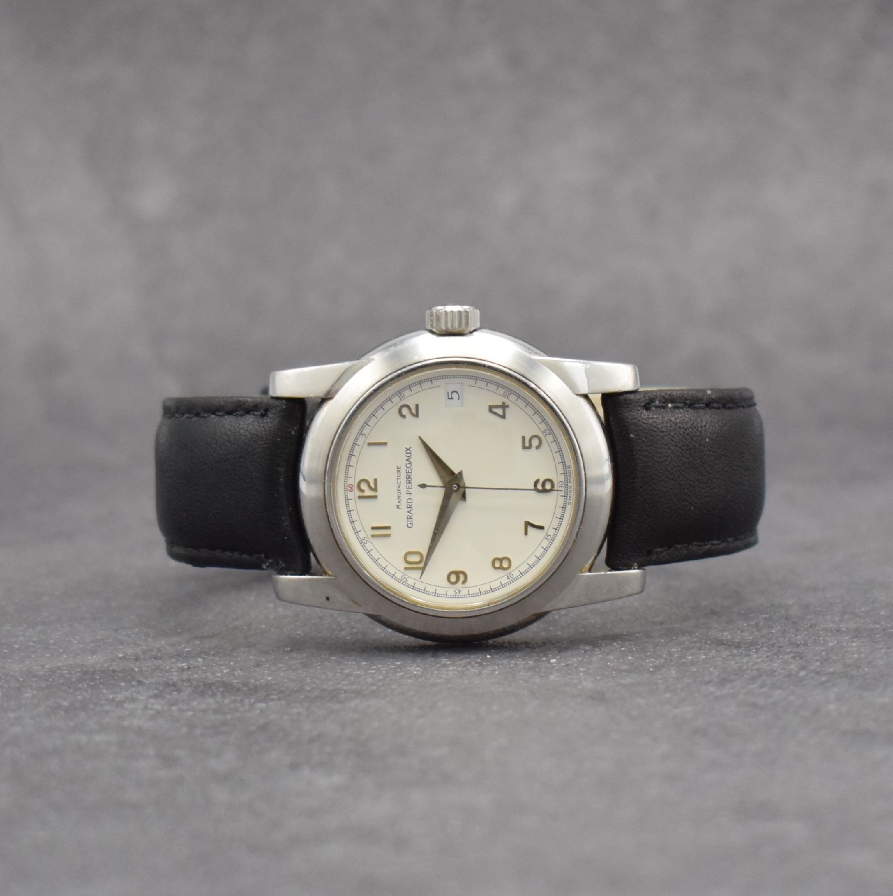 GIRARD PERREGAUX Herrenarmbanduhr pour Ferrari in Stahl, Schweiz um 2000, Automatik, Ref. 8025, Edelstahlgeh., Boden 6-fach verschr., neutr. ...