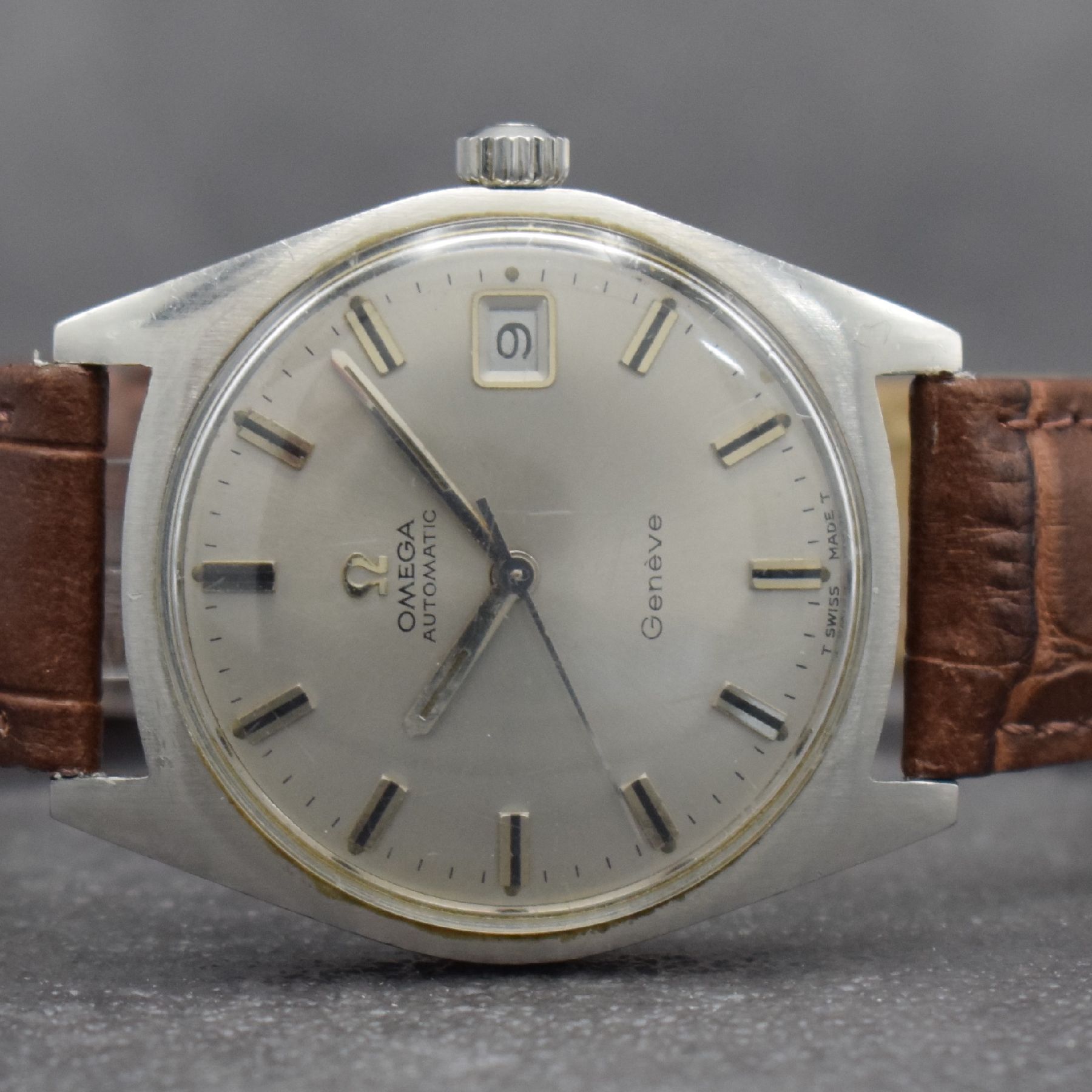 Detail a: OMEGA Geneve Herrenarmbanduhr, Schweiz um 1968, Automatik, Ref. 166.041, Edelstahlgeh., Boden geschr., Omega Krone, vers. Zifferbl. m. aufges. ...