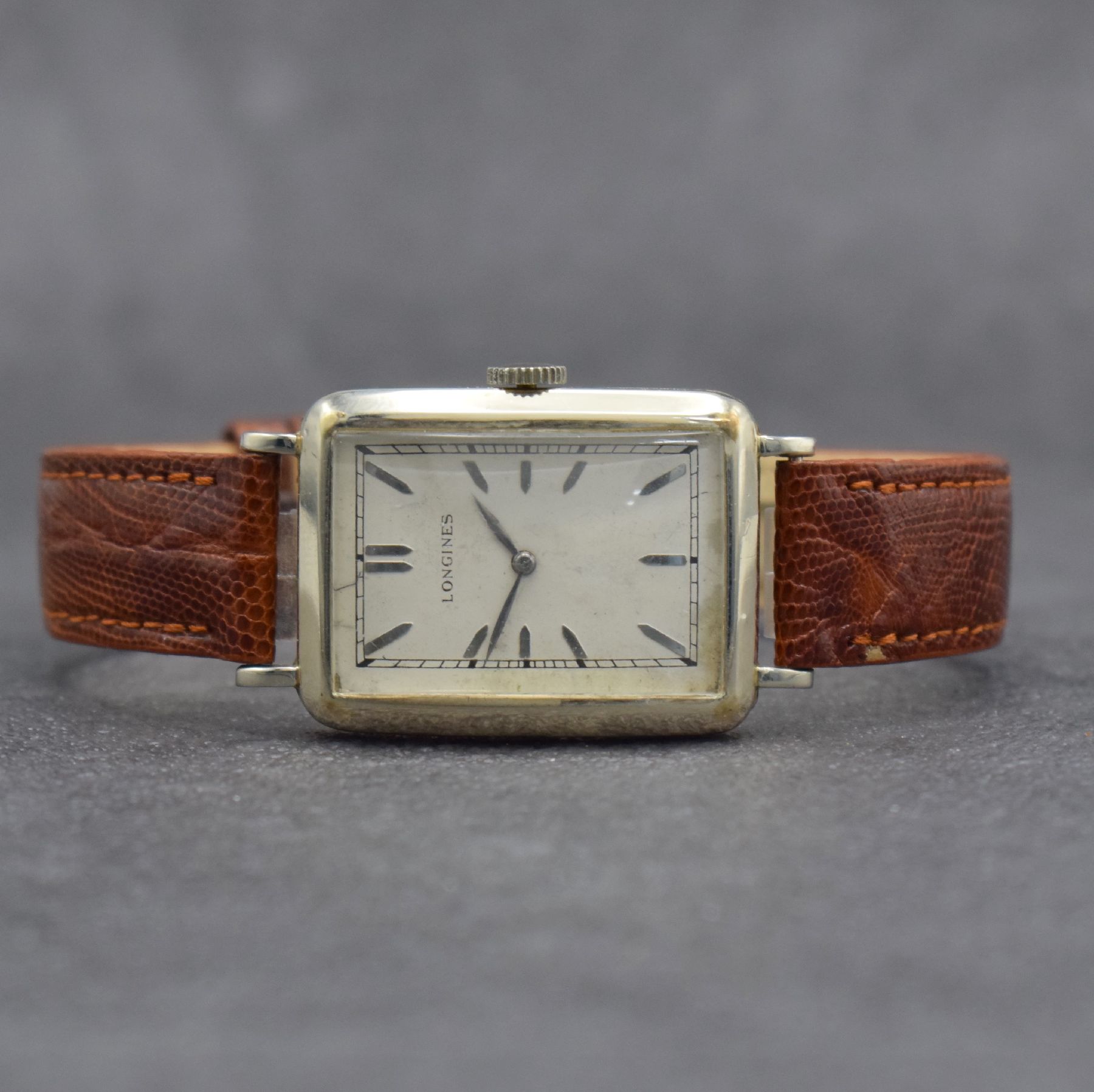 LONGINES Herrenarmbanduhr in 14k gold filled, Schweiz für US-Markt um 1925, 2-teil. gedr. AW-Geh., silb. Zifferbl. m. aufges. Std.-Ind. rest., ...