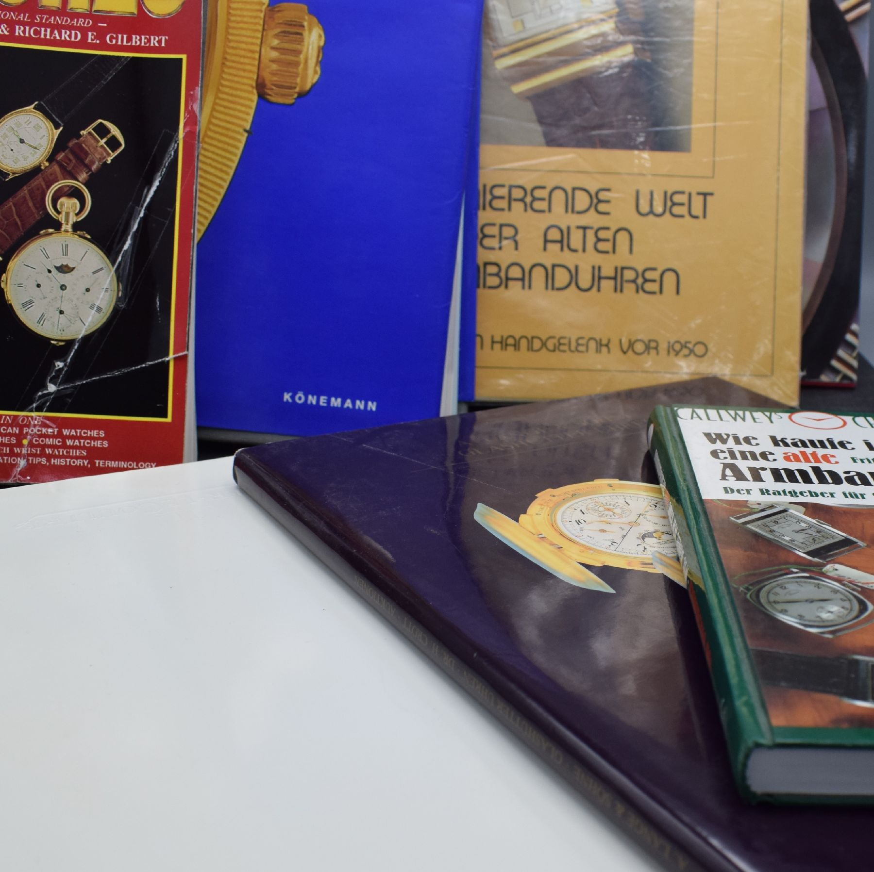 Detail c: 4 Uhrenbücher, 1) Le Temps De Cartier, v. J.B arracca, G. Negretti & F. Negretti, 2) Wristwatches - Armbanduhren v. G. L. Brunner & Ch. ...