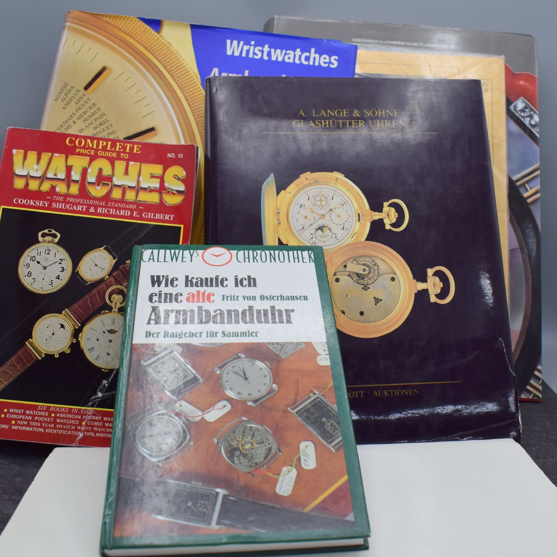 Detail d: 4 Uhrenbücher, 1) Le Temps De Cartier, v. J.B arracca, G. Negretti & F. Negretti, 2) Wristwatches - Armbanduhren v. G. L. Brunner & Ch. ...