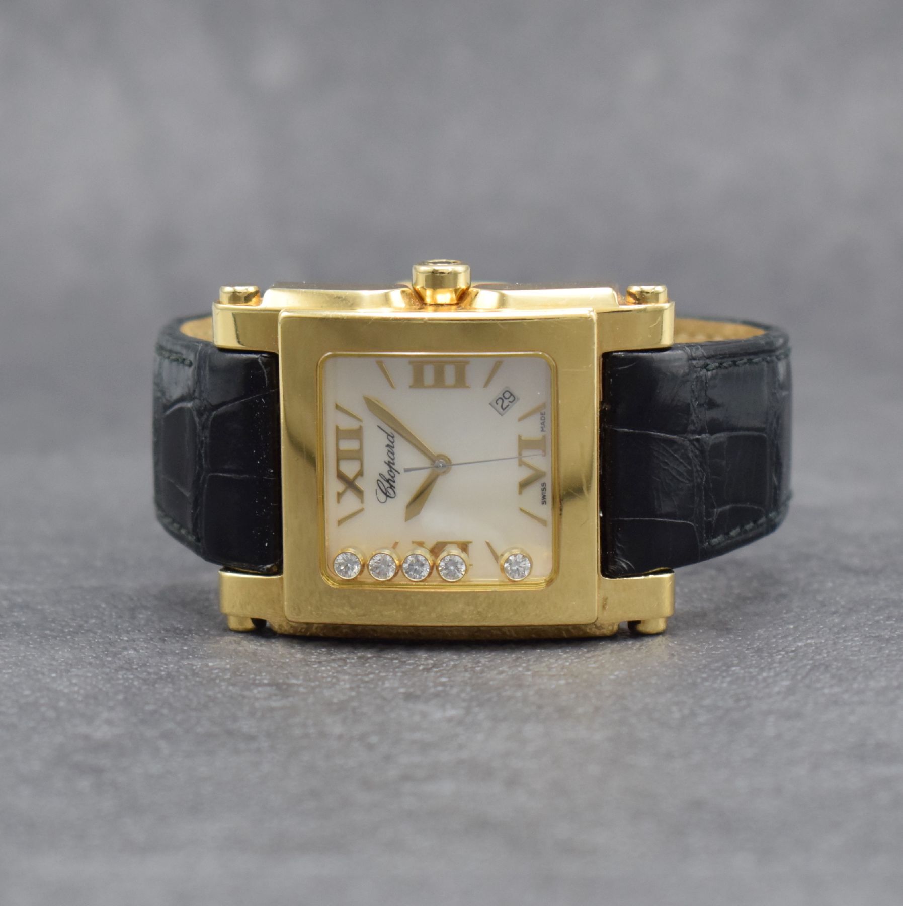 CHOPARD Damenarmbanduhr Happy Sport Square in GG 750/000 Referenz 28/3570, massives Goldgeh. inkl. orig. Lederband m. orig. GG 750/000 Dornschl., ...