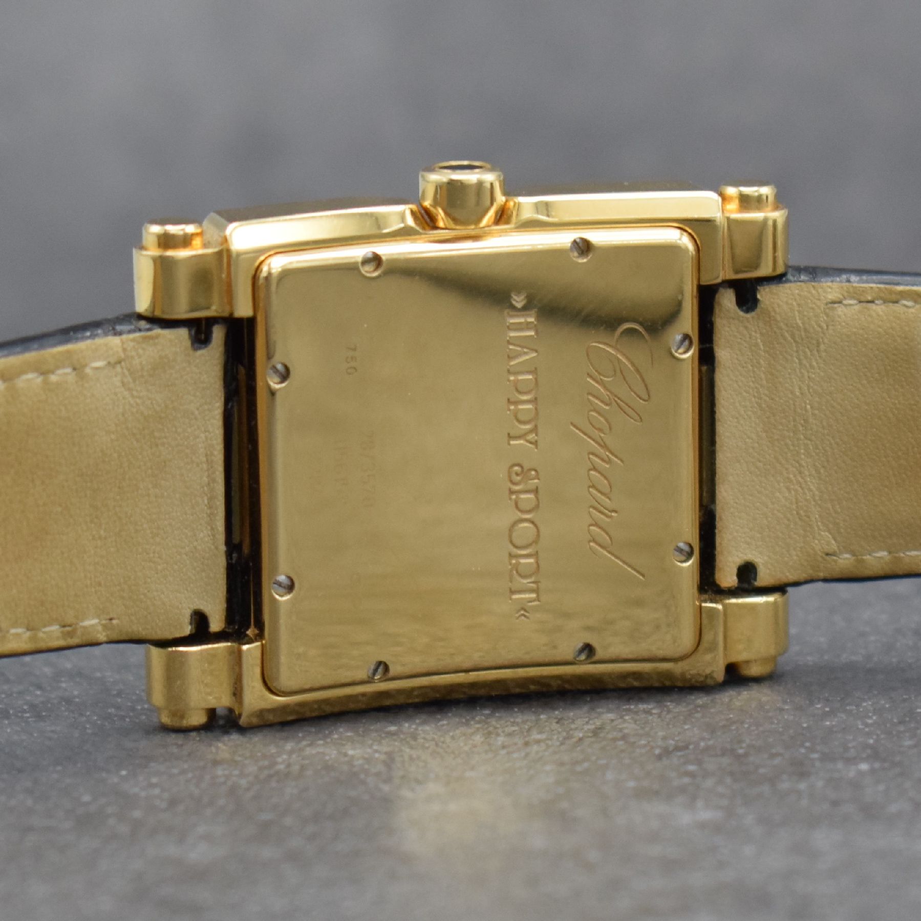 Detail g: CHOPARD Damenarmbanduhr Happy Sport Square in GG 750/000 Referenz 28/3570, massives Goldgeh. inkl. orig. Lederband m. orig. GG 750/000 Dornschl., ...