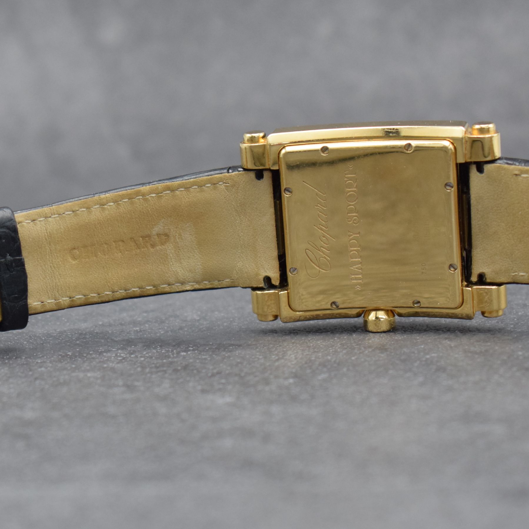 Detail h: CHOPARD Damenarmbanduhr Happy Sport Square in GG 750/000 Referenz 28/3570, massives Goldgeh. inkl. orig. Lederband m. orig. GG 750/000 Dornschl., ...
