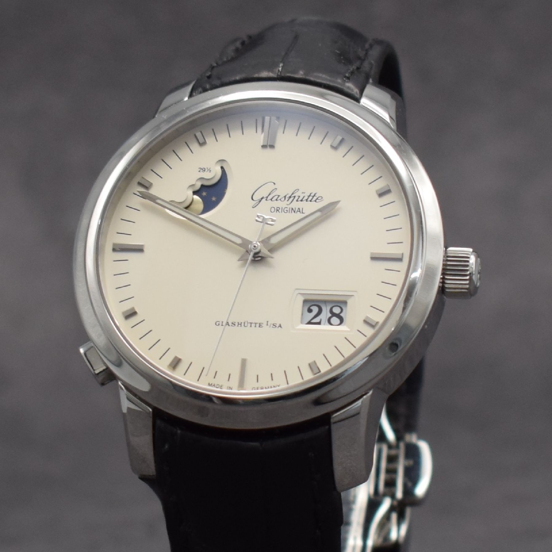 Detail c: GLASHÜTTE ORIGINAL Herrenarmbanduhr Senator Panoramadatum Mond, Automatik, Ref. 100-04-13-02-04, Edelstahlgeh. inkl. orig. Lederband (zu ern.) m. ...