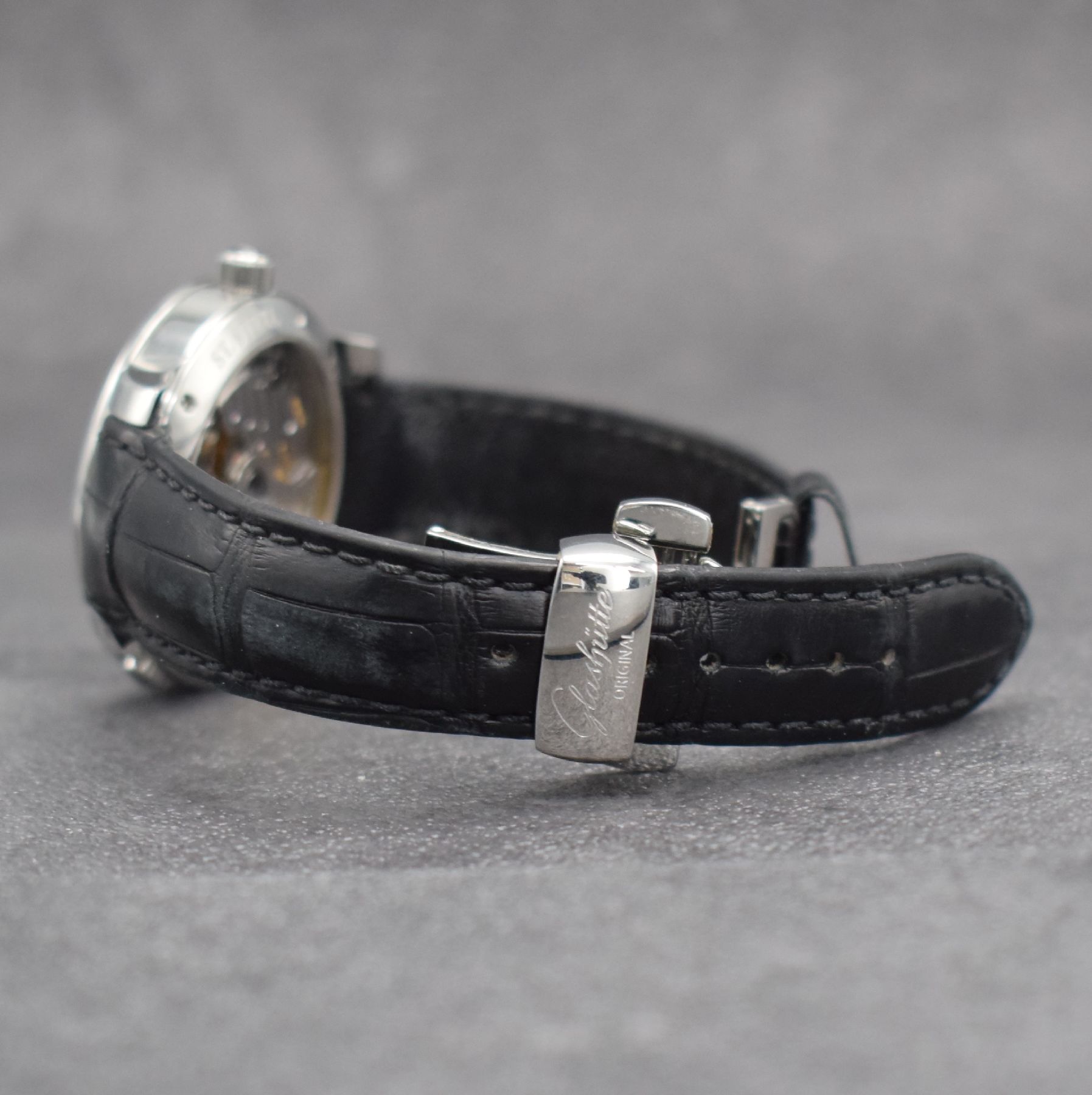 Detail g: GLASHÜTTE ORIGINAL Herrenarmbanduhr Senator Panoramadatum Mond, Automatik, Ref. 100-04-13-02-04, Edelstahlgeh. inkl. orig. Lederband (zu ern.) m. ...