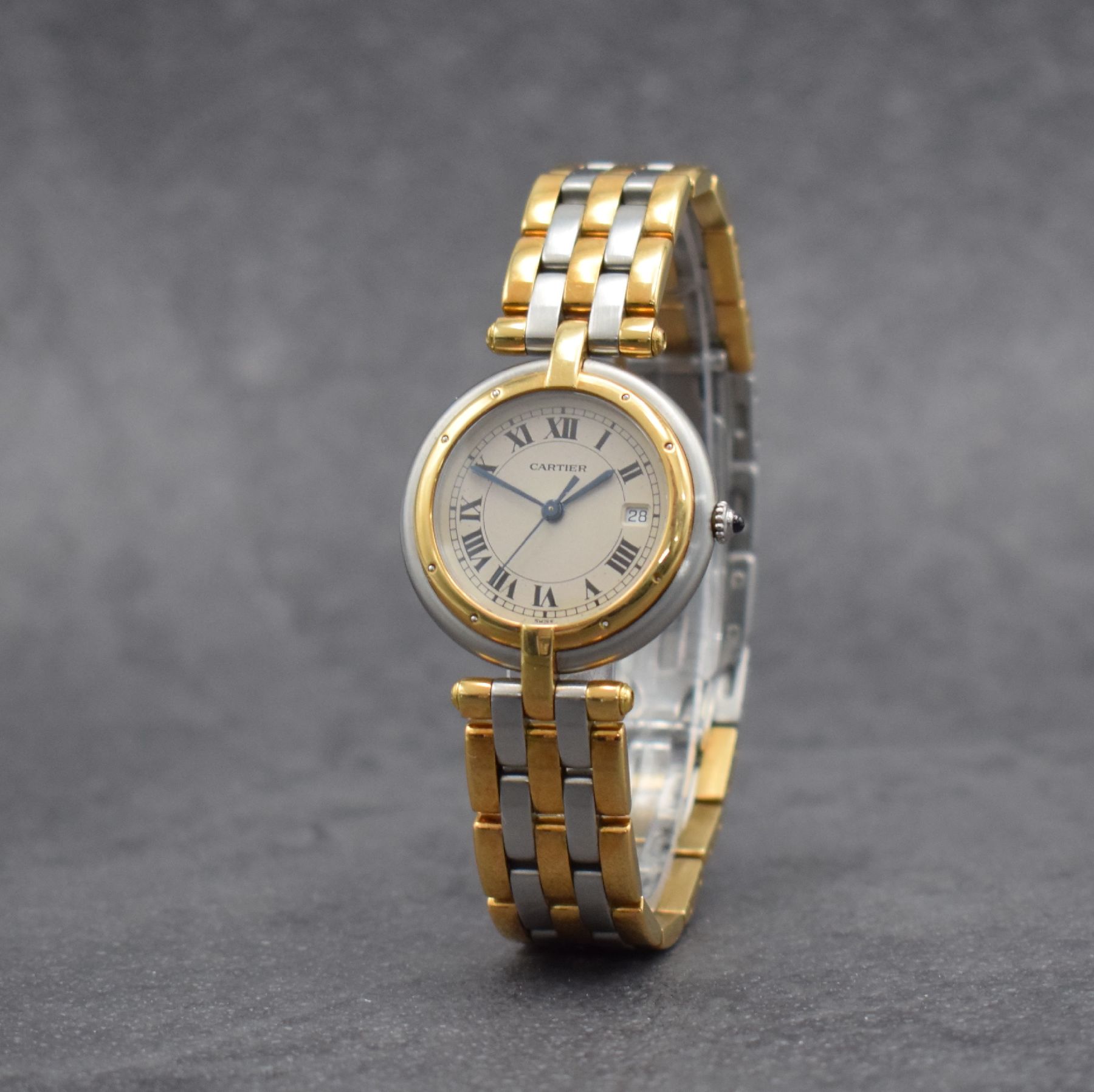 Detail b: CARTIER Damenarmbanduhr Panthere Ronde, Schweiz um 2000, Ref. 183964, Edelstahl/Gold kombiniert inkl. Gliederband m. dopp. Faltschl., quarz, Boden ...