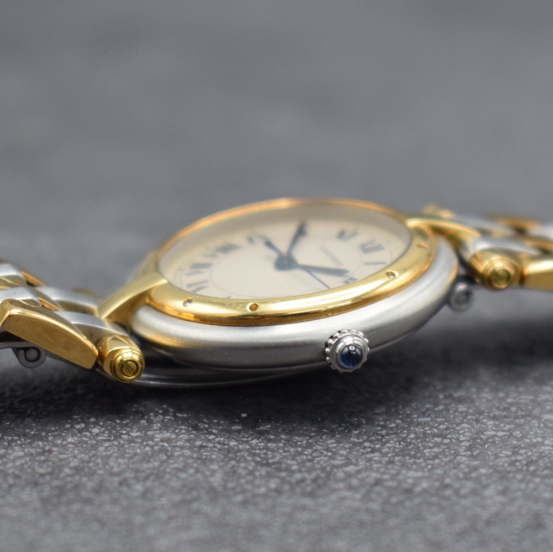 Detail d: CARTIER Damenarmbanduhr Panthere Ronde, Schweiz um 2000, Ref. 183964, Edelstahl/Gold kombiniert inkl. Gliederband m. dopp. Faltschl., quarz, Boden ...