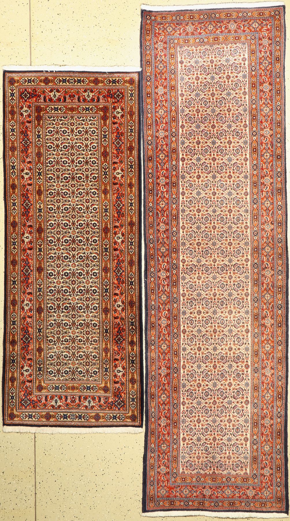 Konvolut 2 Mud alt, Persien, ca. 40 Jahre, Wolle auf Baumwolle, ca. 290 x 83 cm und 206 x83 cm, EHZ: 2