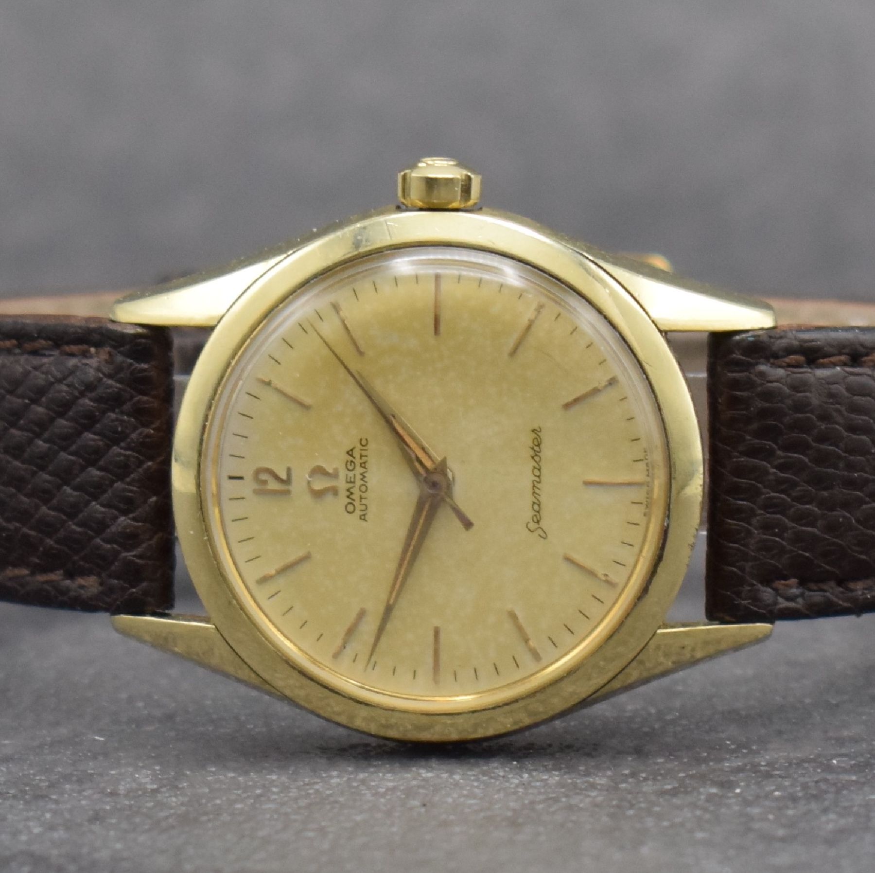 Detail a: OMEGA Herrenarmbanduhr Seamaster, Automatik, Schweiz um 1958, Ref. 2802 14 SC, Edelstahl m. Goldhaube, Edelstahlboden aufgedr., silb. Zifferbl. m. ...