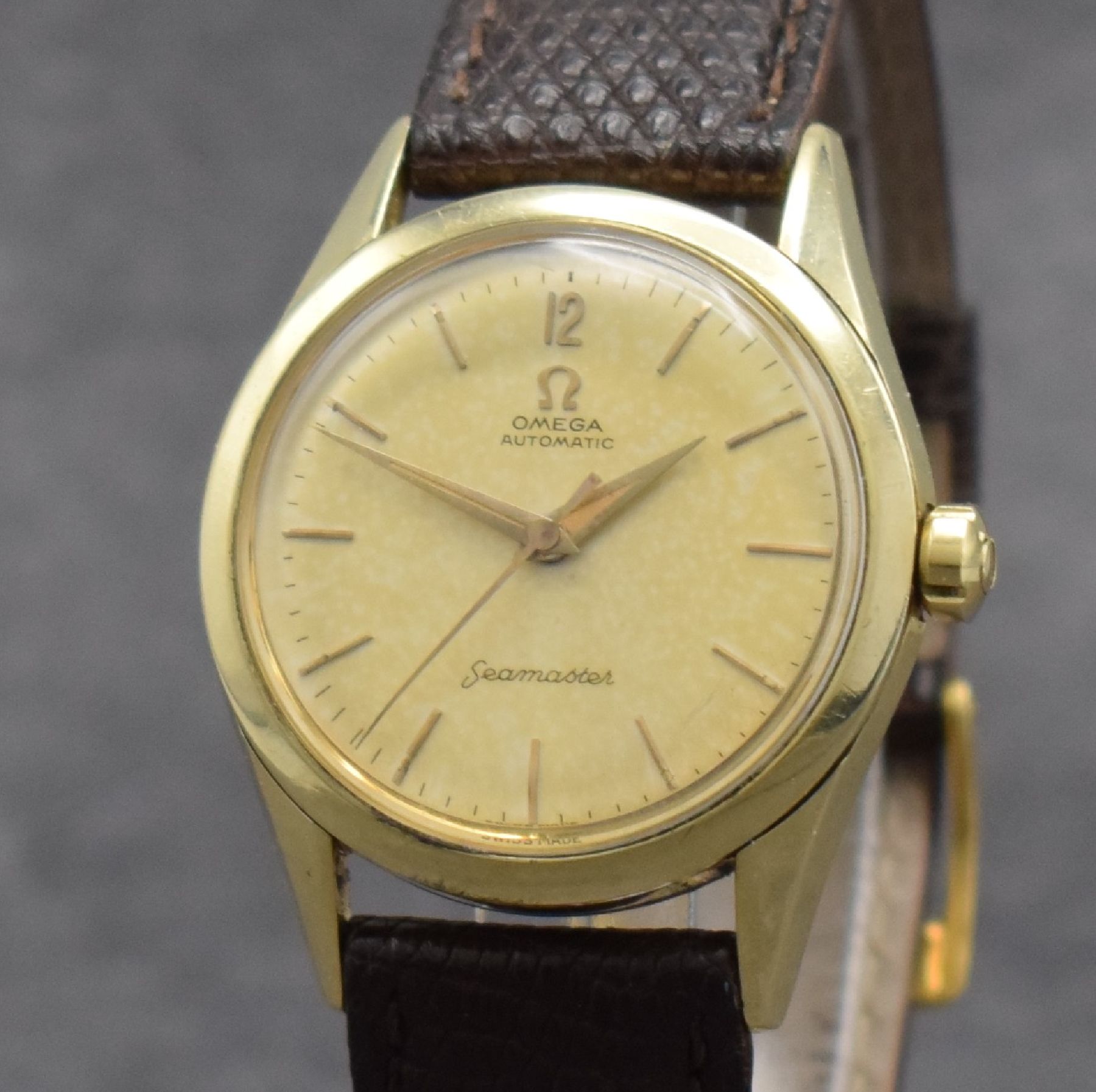 Detail c: OMEGA Herrenarmbanduhr Seamaster, Automatik, Schweiz um 1958, Ref. 2802 14 SC, Edelstahl m. Goldhaube, Edelstahlboden aufgedr., silb. Zifferbl. m. ...
