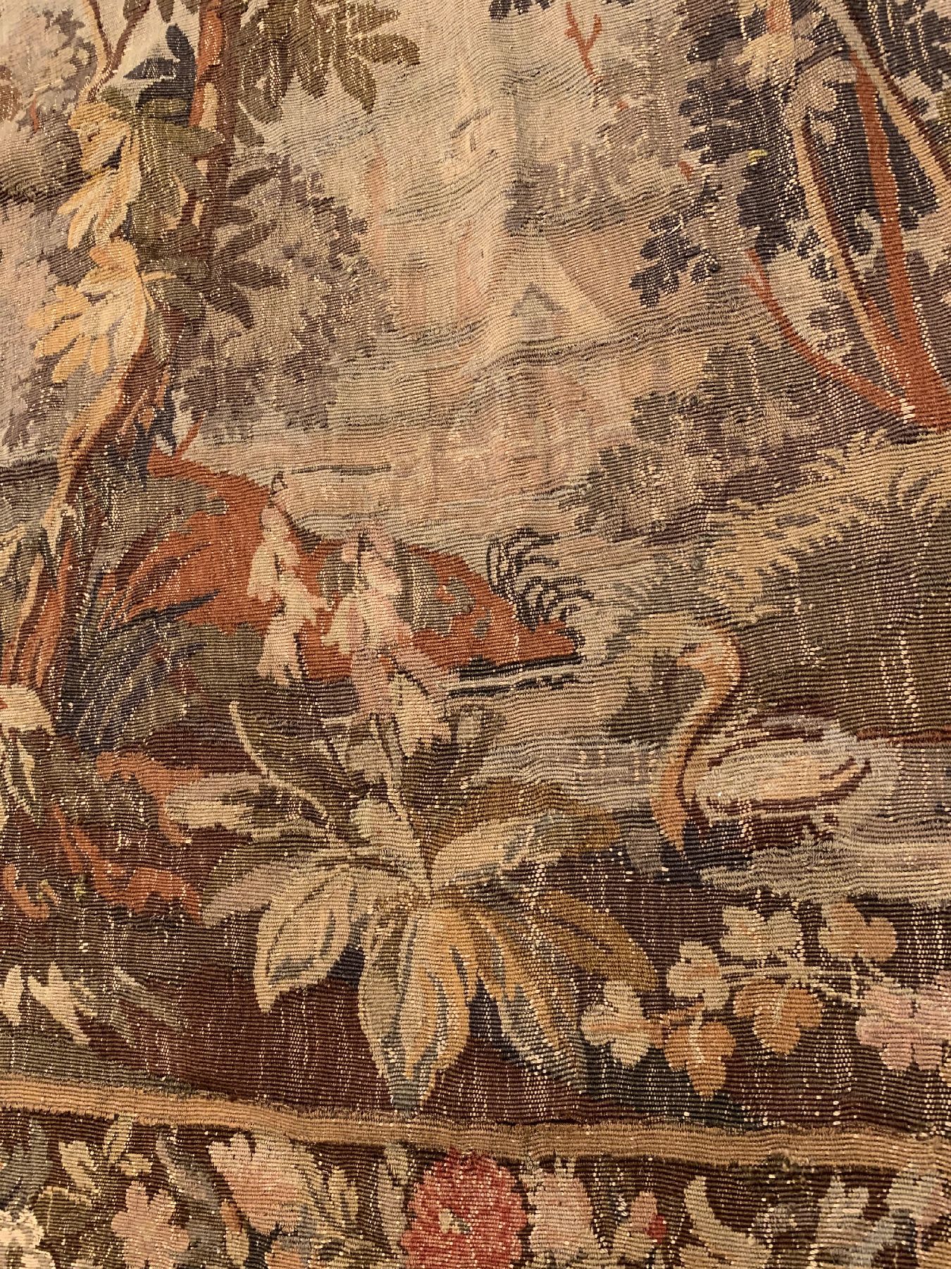 Detail d: Früher Tapeseri antik, Frankreich, um 1800, Wolle gewebt auf Baumwolle, Landschaftsmotive ,ca, 350 x 302 cm, EHZ:3(Altersbedingt guter Zustand).