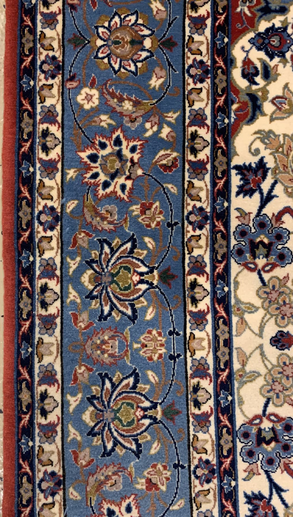 Detail b: Feiner signierter Esfahan Seirafian alt, Zentralpersien, um 1950/1960, Korkwolle geknüpft auf Seide, dieser feine Esfahan ist im Auftrag von Sadegh ...