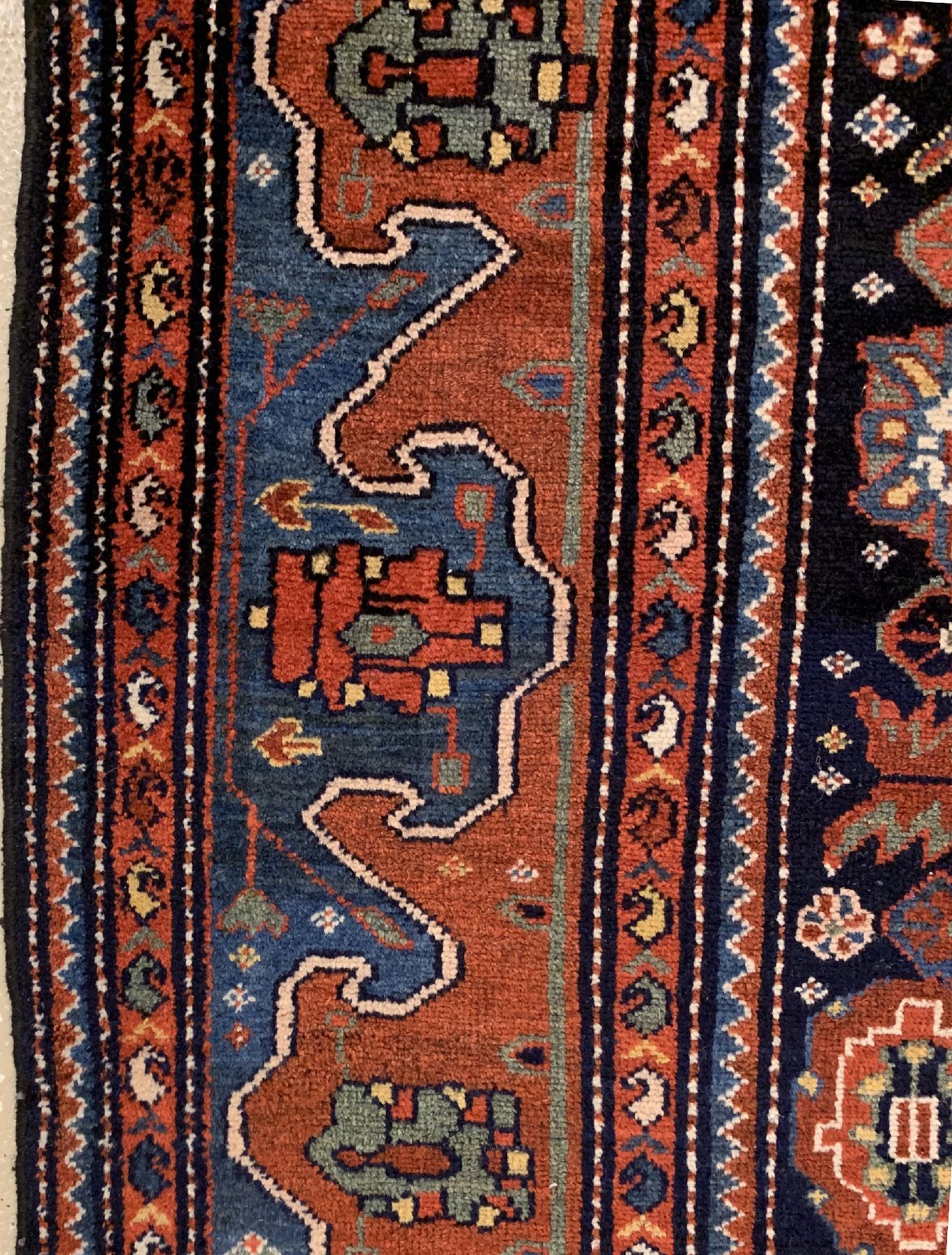 Detail c: Malayer antik, Auftragsarbeit von Hazrat Ajal Akram Ahmad Khan, Persien,datiert 1312 (1890) ,Wolle geknüpft auf Baumwolle, ca, 2 15 x 133 cm, ...