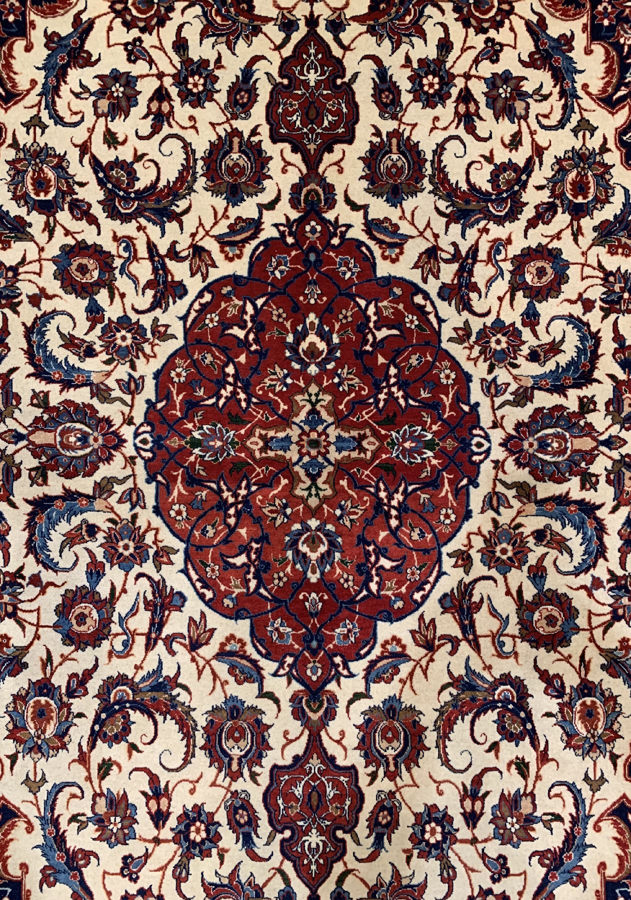Detail a: Feiner Signierter Esfahan (Khordazad), 14Kheft Zentralpersien, Korkwolle geknüpft auf Seide klassisches Medallionmuster auf hellem Grund, ca.225 x ...
