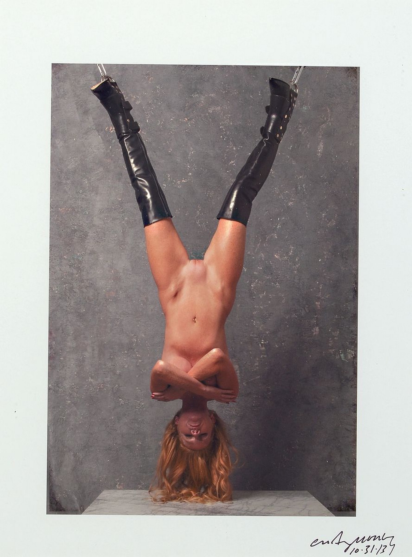 Craig Morey, 1952 Fort Wayne/USA, Aktfotografie, handsigniert, aus 2013, dat. rückseitig mit Zertifikat, unter Glas, Rahmen 46 x 56 cm