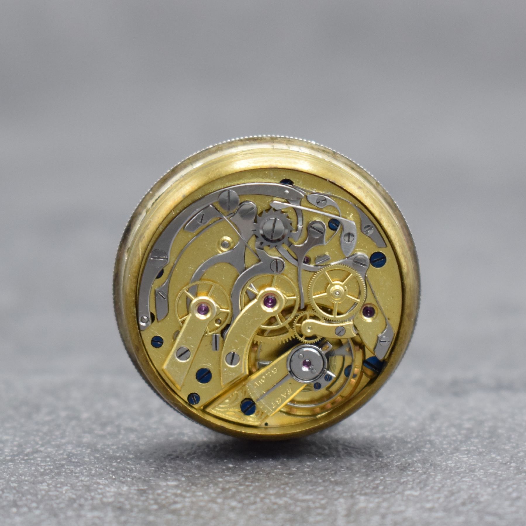 Detail f: Frühe Armbanduhr mit Chronograph in Silber, Schweiz für England 1913, FB-Spezialgehäuse über geriffelte Lünette verschraubt, 3-tlg. ...