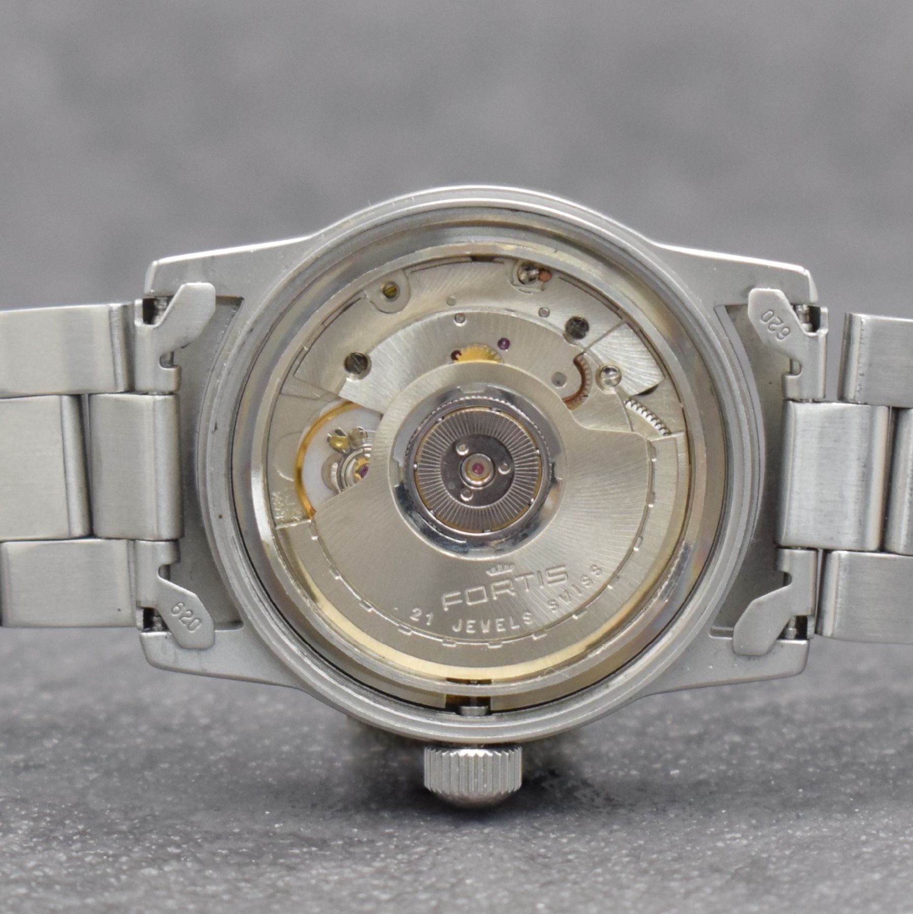 Detail g: FORTIS GMT Armbanduhr in Stahl/Stahlband, Schweiz um 1990, Automatik, mattiertes Geh. Ref. 621.10.148, Boden & Krone verschr., schwarzes Zifferbl., ...