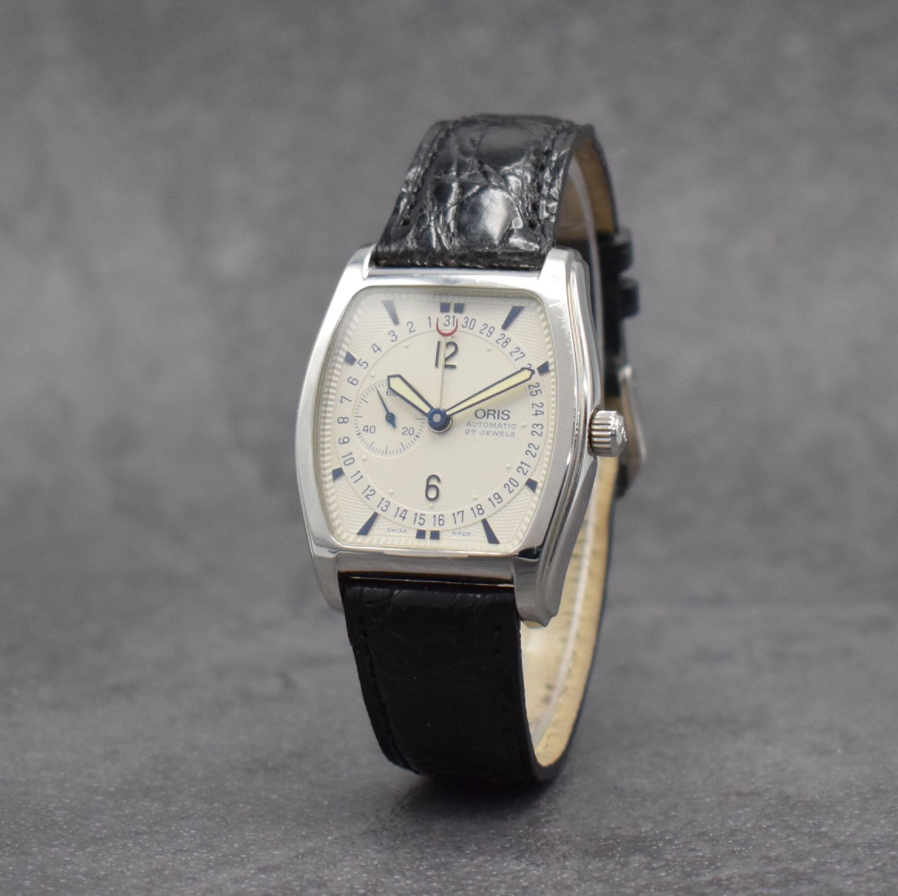 Detail b: ORIS Ref. 7471 Herrenarmbanduhr mit Zeigerdatum in Stahl, Schweiz um 2000, Automatik, 4-fach verschr. Tonneau-Geh., orig. Lederband m. Stiftschl., ...