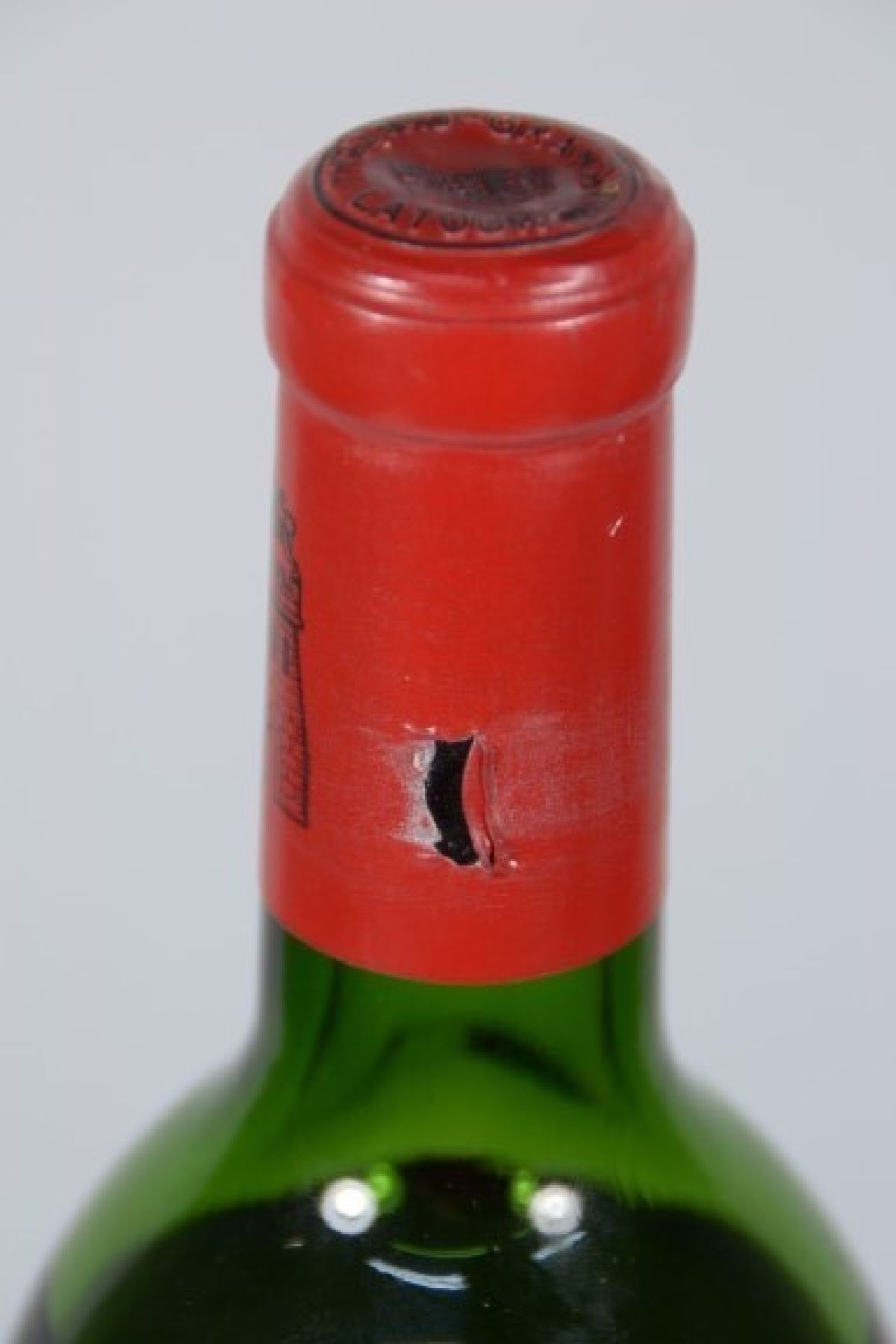 Detail b: 1 Flasche 1970 Chateau Latour, Grand Vin de Chateau Latour, premier grand cru classé, ca. 700ml, mid-shoulder, orig. verkorkt und unverkostet