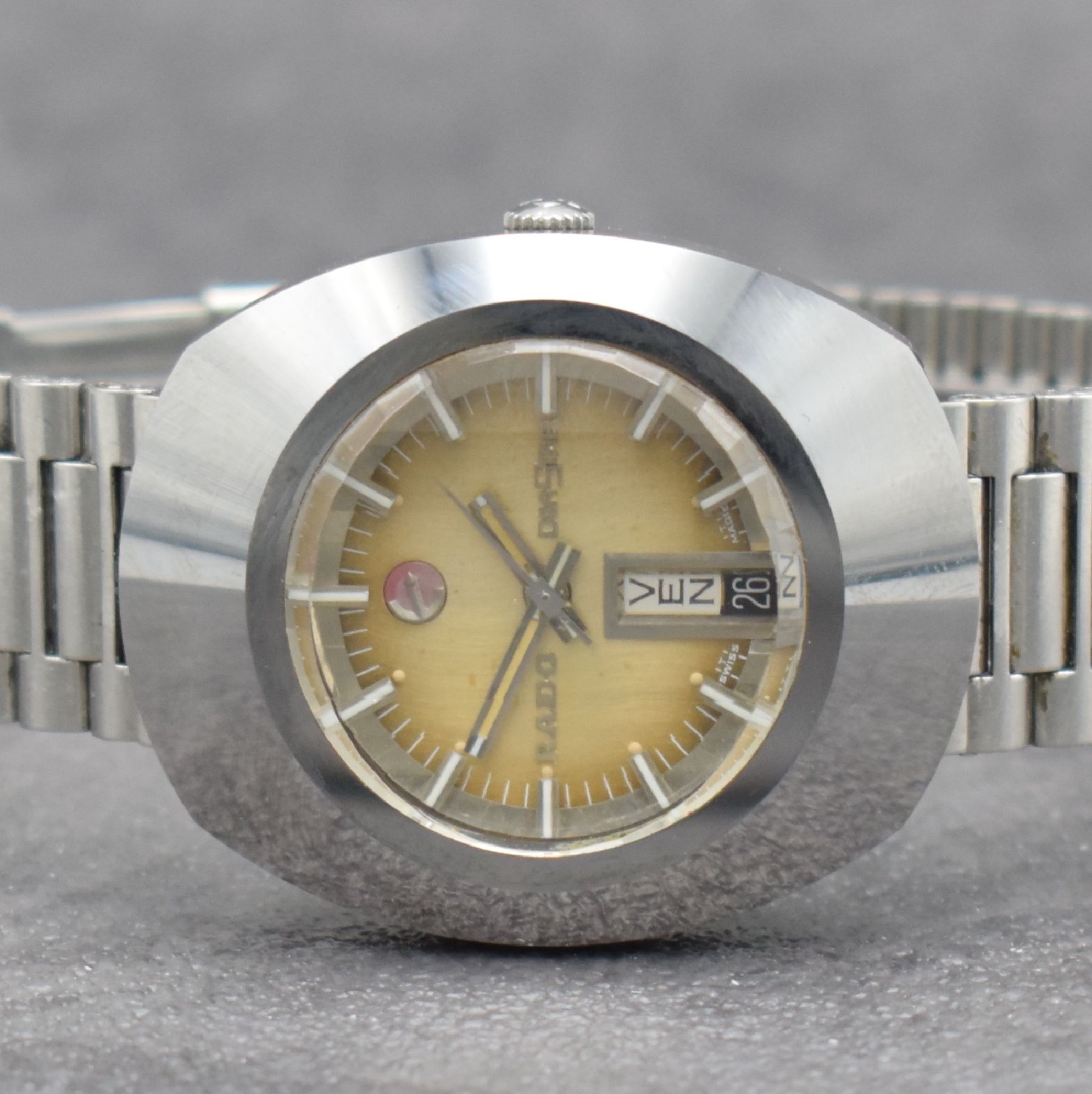 Detail a: RADO Diastar Herrenarmbanduhr, Automatik, Schweiz um 1970, Ref. 8-625.0008.3, kratzfestes Geh., Edelstahlboden geschr., Saphirglas mehr-flächig, ...