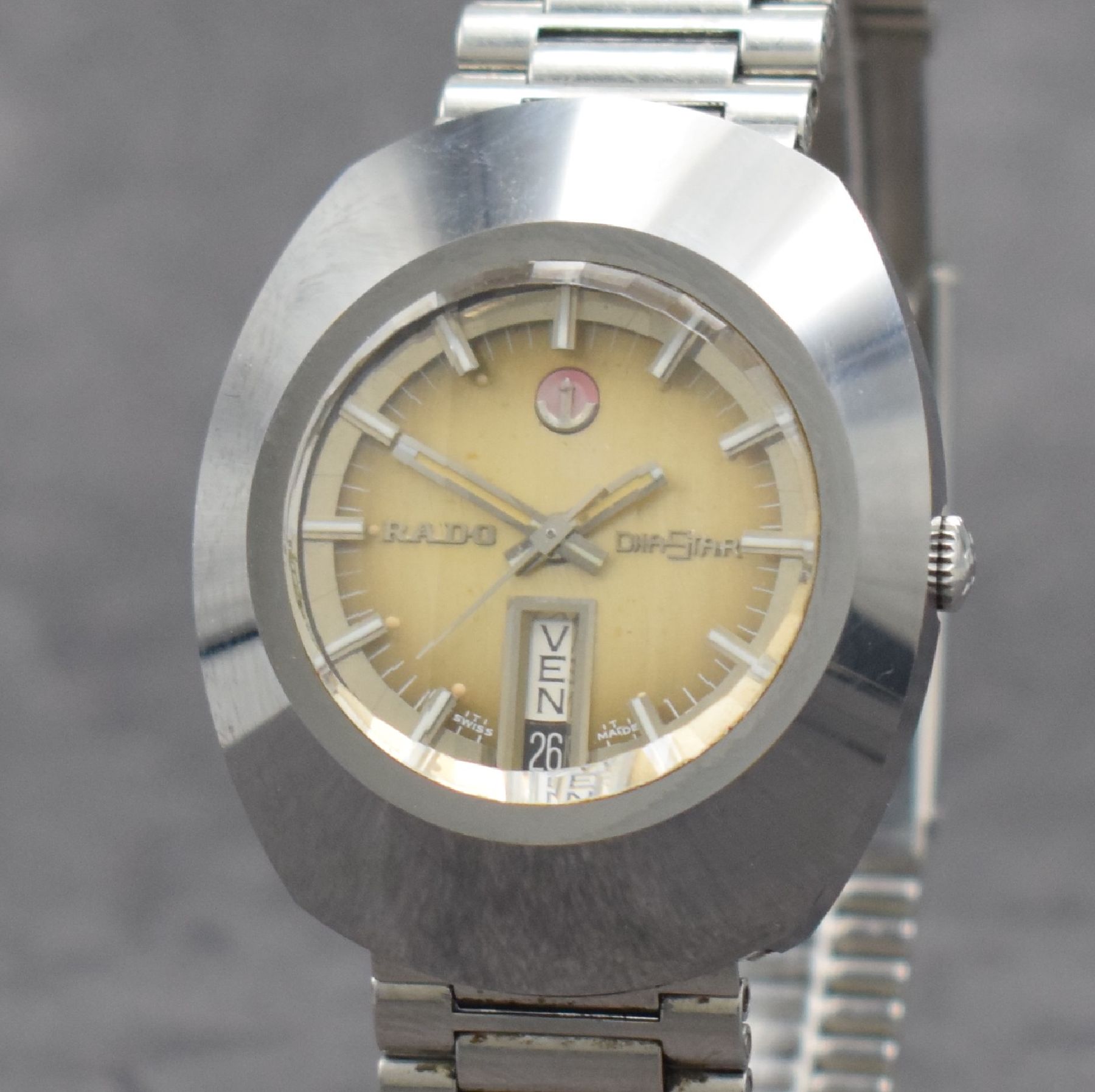 Detail c: RADO Diastar Herrenarmbanduhr, Automatik, Schweiz um 1970, Ref. 8-625.0008.3, kratzfestes Geh., Edelstahlboden geschr., Saphirglas mehr-flächig, ...