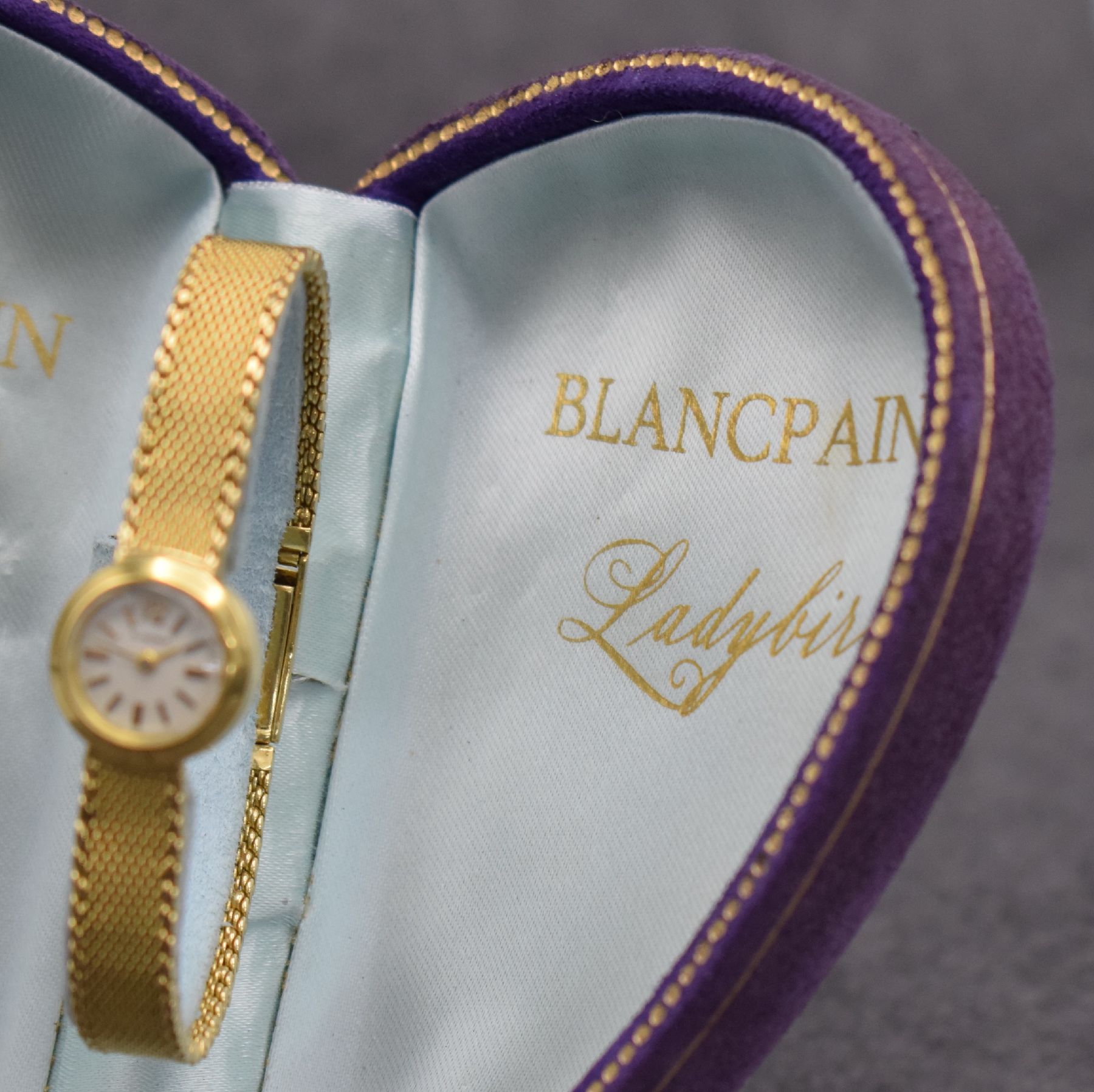 Detail f: BLANCPAIN seltene Damenarmbanduhr Ladybird in GG 750/000 mit ausgefallenem original Etui, Schweiz um 1960, sog. Backwinder, Handaufzug, Boden ...
