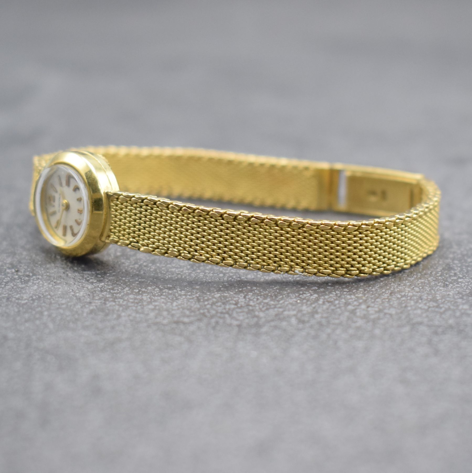Detail k: BLANCPAIN seltene Damenarmbanduhr Ladybird in GG 750/000 mit ausgefallenem original Etui, Schweiz um 1960, sog. Backwinder, Handaufzug, Boden ...