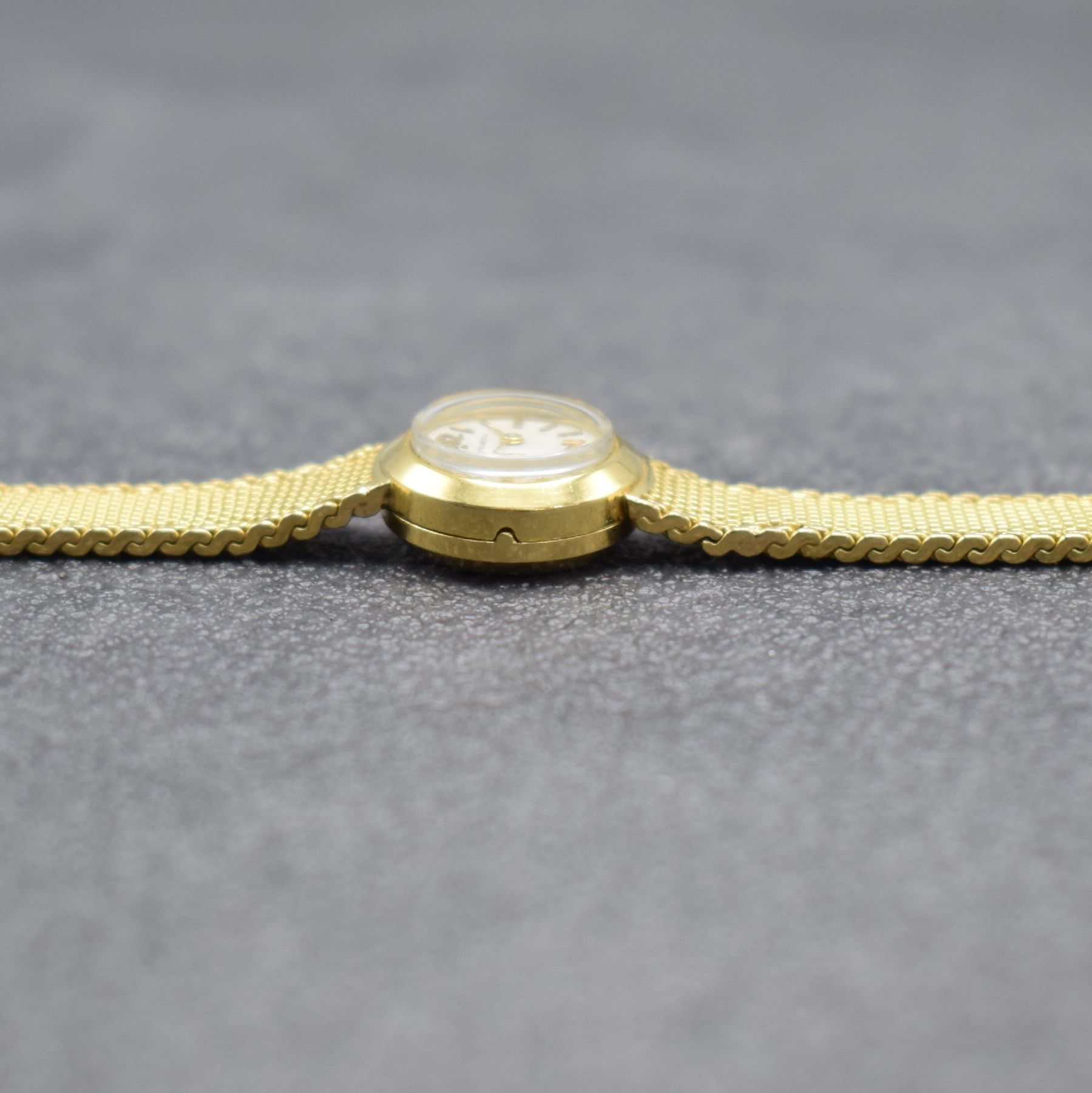 Detail l: BLANCPAIN seltene Damenarmbanduhr Ladybird in GG 750/000 mit ausgefallenem original Etui, Schweiz um 1960, sog. Backwinder, Handaufzug, Boden ...