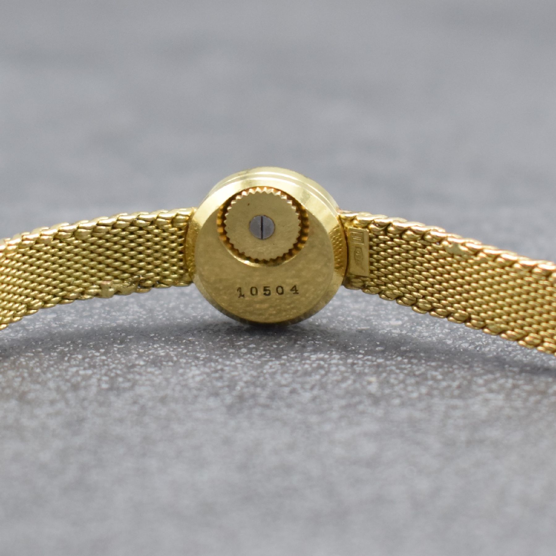 Detail n: BLANCPAIN seltene Damenarmbanduhr Ladybird in GG 750/000 mit ausgefallenem original Etui, Schweiz um 1960, sog. Backwinder, Handaufzug, Boden ...