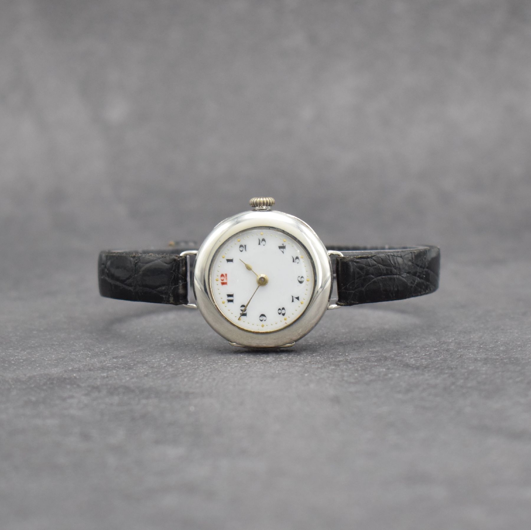 ROLEX frühe Armbanduhr in Silber, Schweiz für England Hallmark 1915, Handaufzug, glattes Scharniergeh., Emailzifferbl. m. gold. Minuterie, rote 12, ...