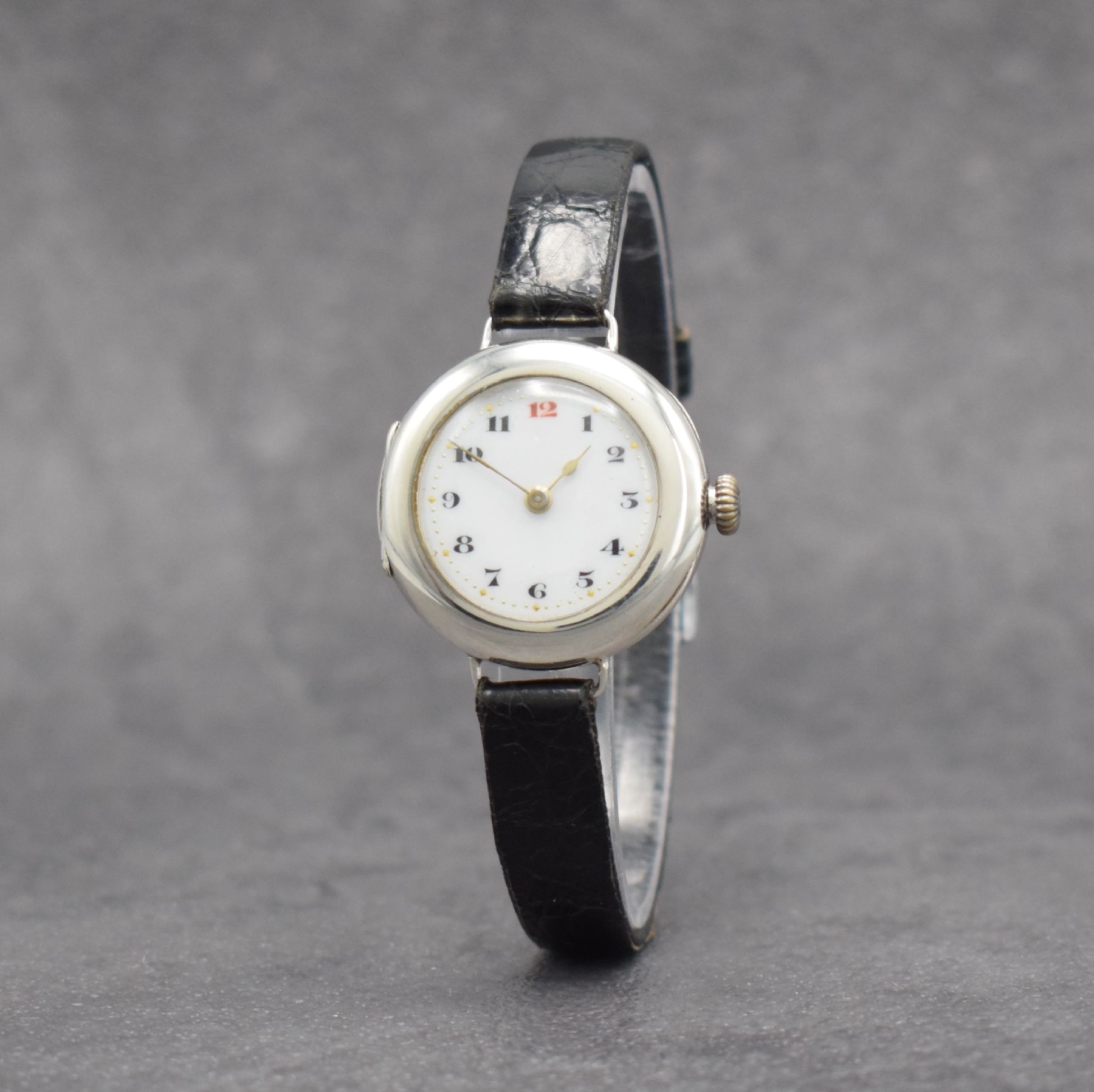 Detail c: ROLEX frühe Armbanduhr in Silber, Schweiz für England Hallmark 1915, Handaufzug, glattes Scharniergeh., Emailzifferbl. m. gold. Minuterie, rote 12, ...