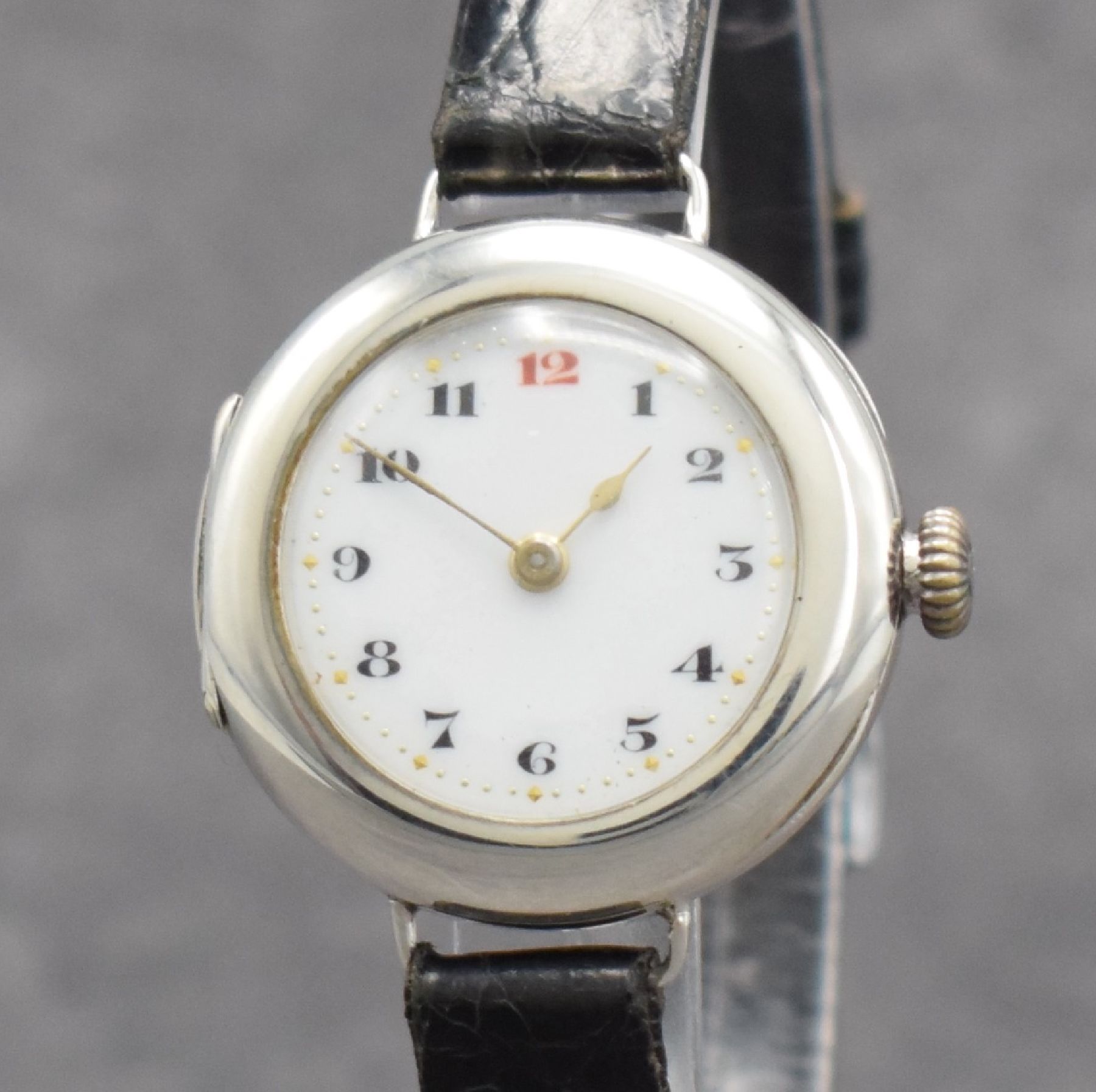 Detail d: ROLEX frühe Armbanduhr in Silber, Schweiz für England Hallmark 1915, Handaufzug, glattes Scharniergeh., Emailzifferbl. m. gold. Minuterie, rote 12, ...
