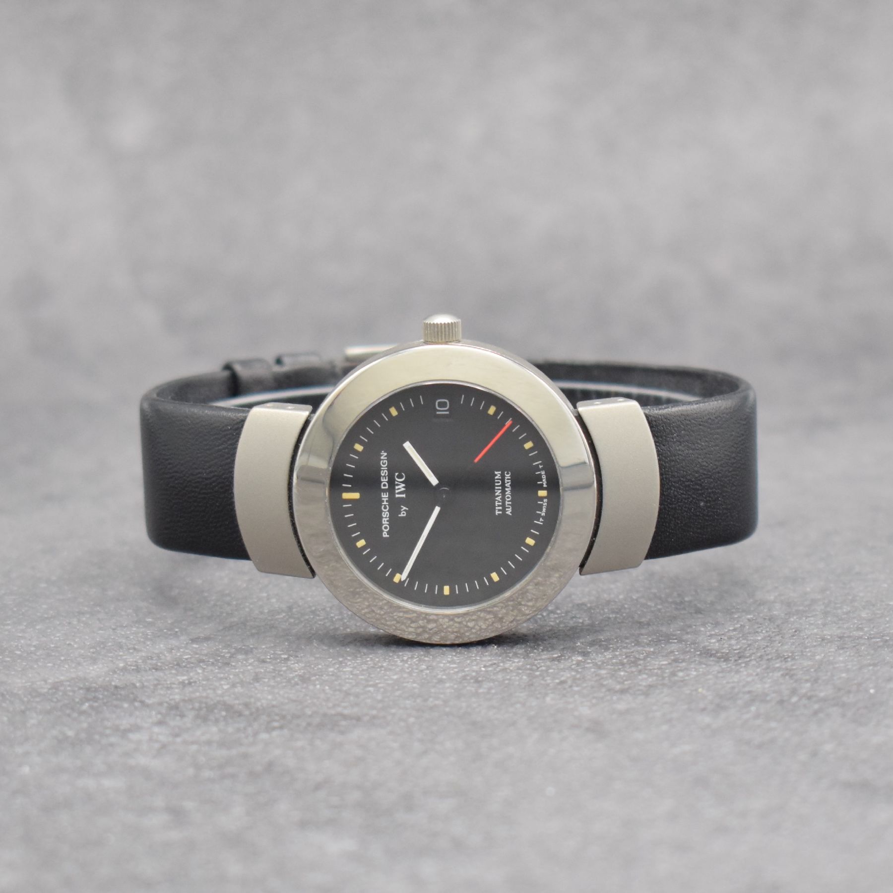 IWC Porsche Design Titan Referenz 3520, Automatik, Schweiz verkauft lt. Rechnungskopie 1997, mattiertes Geh. m. pol. Lünette, Boden & Krone ...
