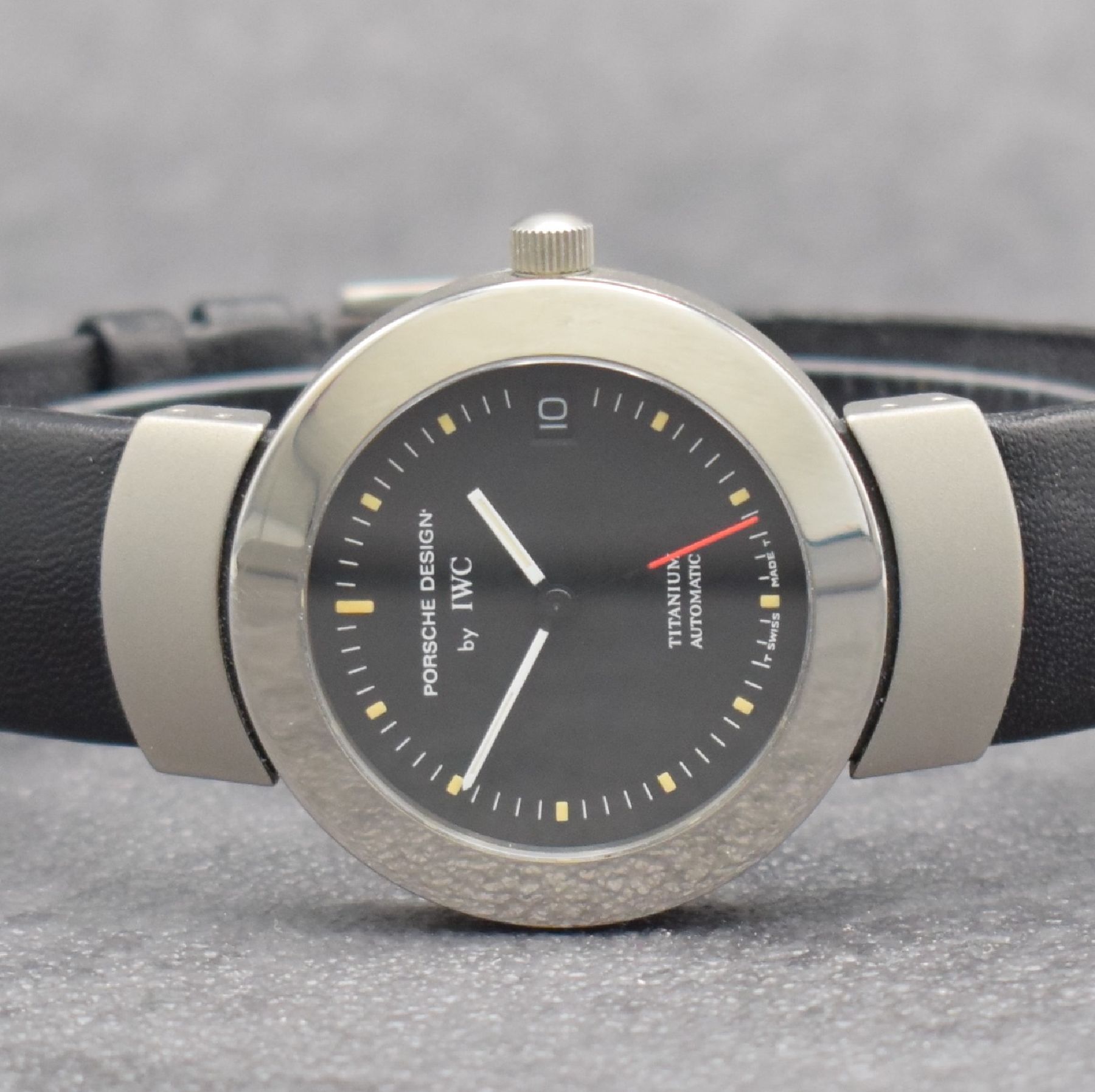 Detail a: IWC Porsche Design Titan Referenz 3520, Automatik, Schweiz verkauft lt. Rechnungskopie 1997, mattiertes Geh. m. pol. Lünette, Boden & Krone ...