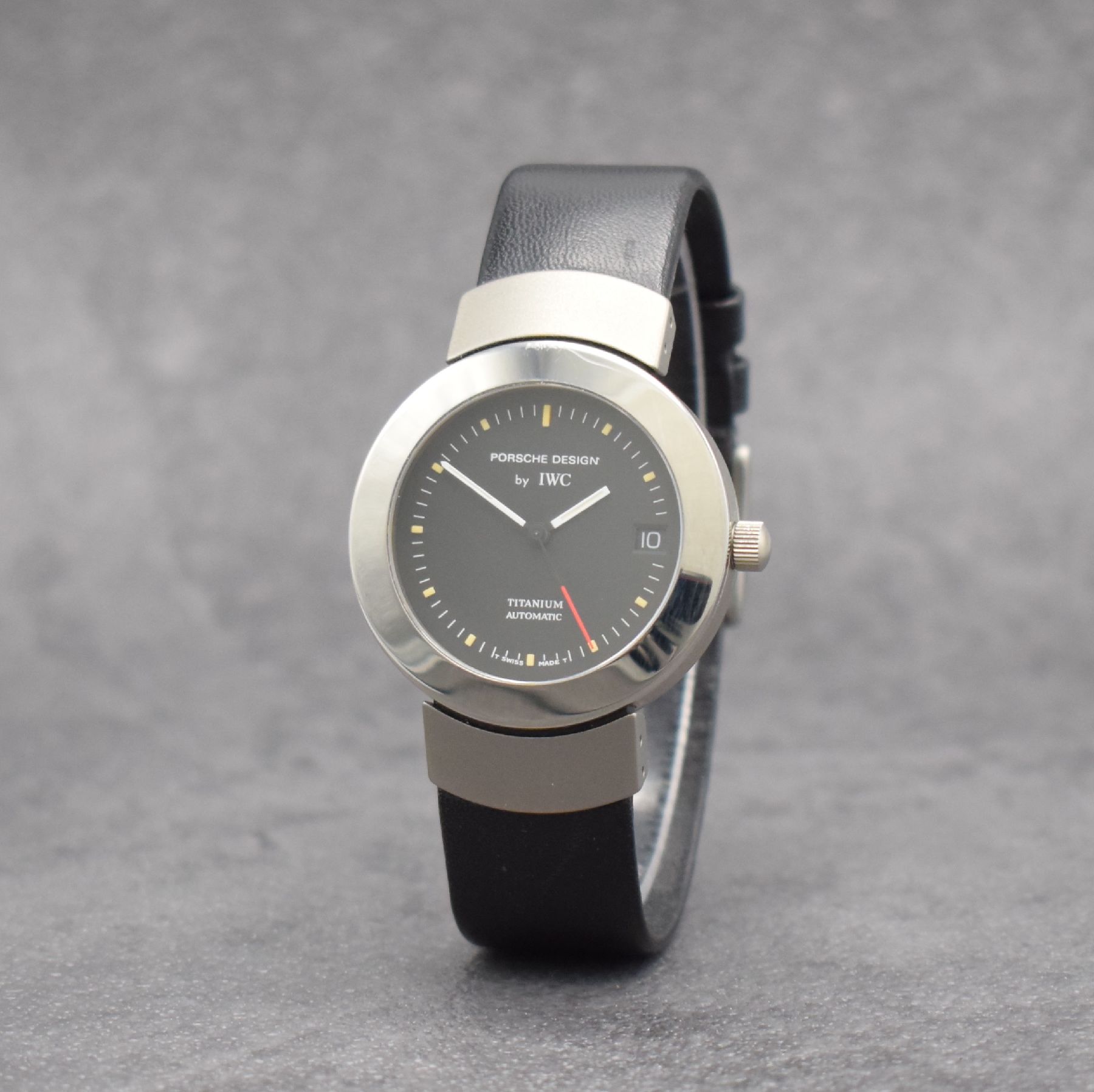 Detail b: IWC Porsche Design Titan Referenz 3520, Automatik, Schweiz verkauft lt. Rechnungskopie 1997, mattiertes Geh. m. pol. Lünette, Boden & Krone ...