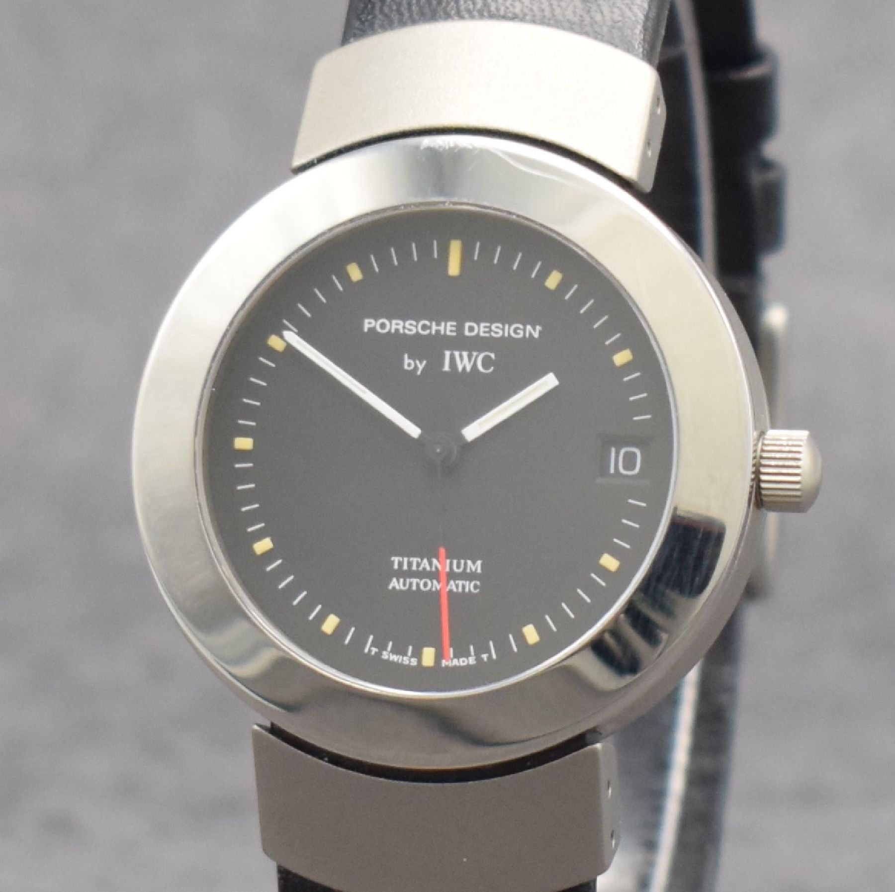 Detail c: IWC Porsche Design Titan Referenz 3520, Automatik, Schweiz verkauft lt. Rechnungskopie 1997, mattiertes Geh. m. pol. Lünette, Boden & Krone ...