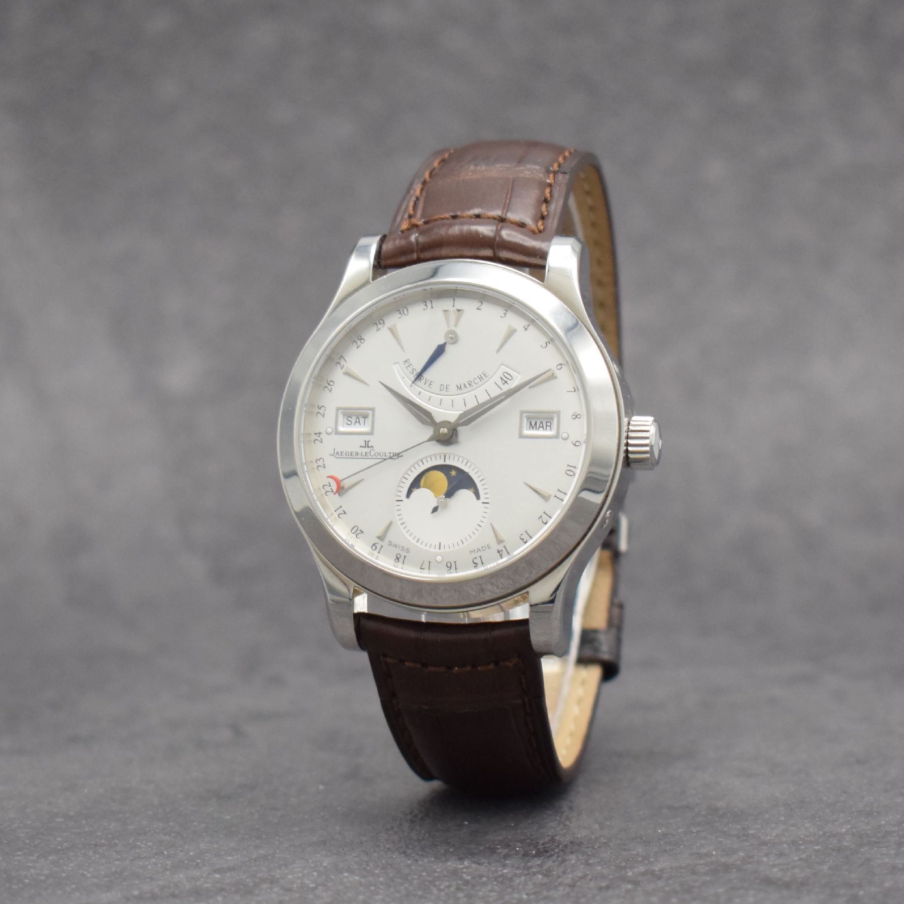 Detail b: Jaeger-LeCoultre Herrenarmbanduhr Master Calendar Referenz 147.8.41.S, Automatik, Edelstahlgeh. inkl. orig. Lederband m. dopp. Faltschl., beids. ...