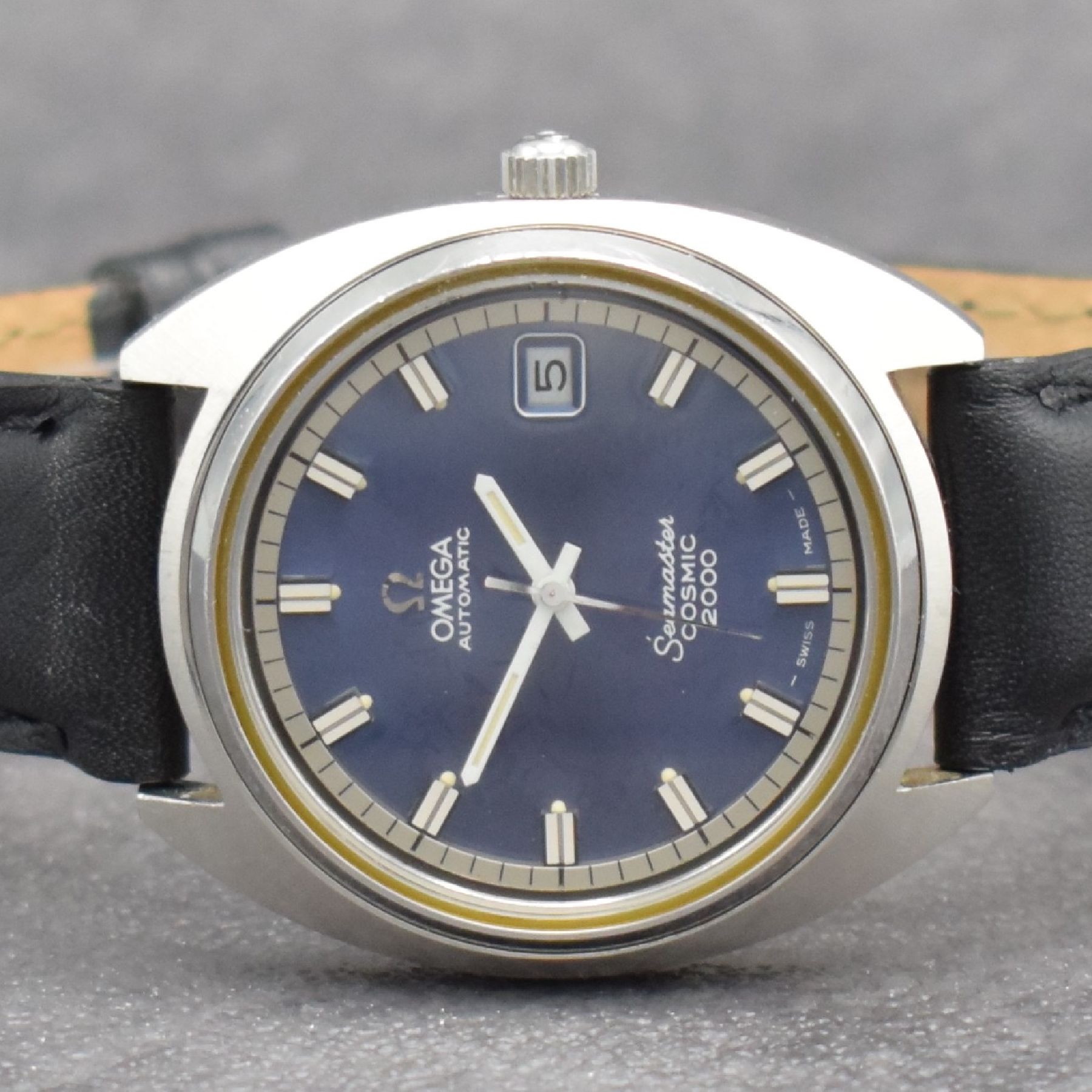 Detail a: OMEGA Herrenarmbanduhr Seamaster COSMIC 2000, Automatik, Schweiz um 1970, Edelstahl -Stülpgeh., Mineralflachgl., blaues Zifferbl. m. aufgel. ...