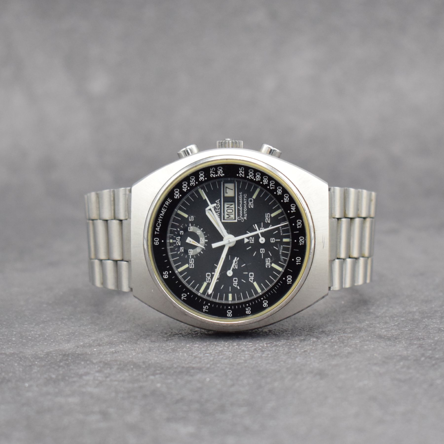 OMEGA Speedmaster Herrenarmbanduhr mit Chronograph in Edelstahl, Schweiz um 1980, Automatik, Ref. 176.0012, Boden m. Seamasterlogo geschr., orig. ...
