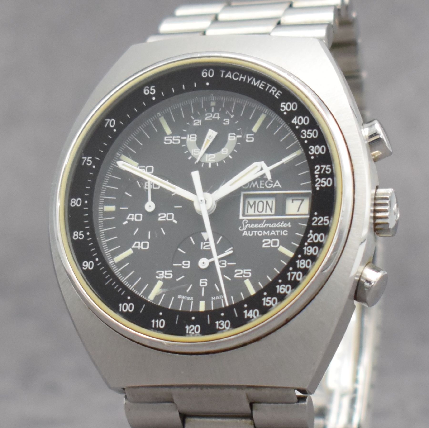 Detail c: OMEGA Speedmaster Herrenarmbanduhr mit Chronograph in Edelstahl, Schweiz um 1980, Automatik, Ref. 176.0012, Boden m. Seamasterlogo geschr., orig. ...