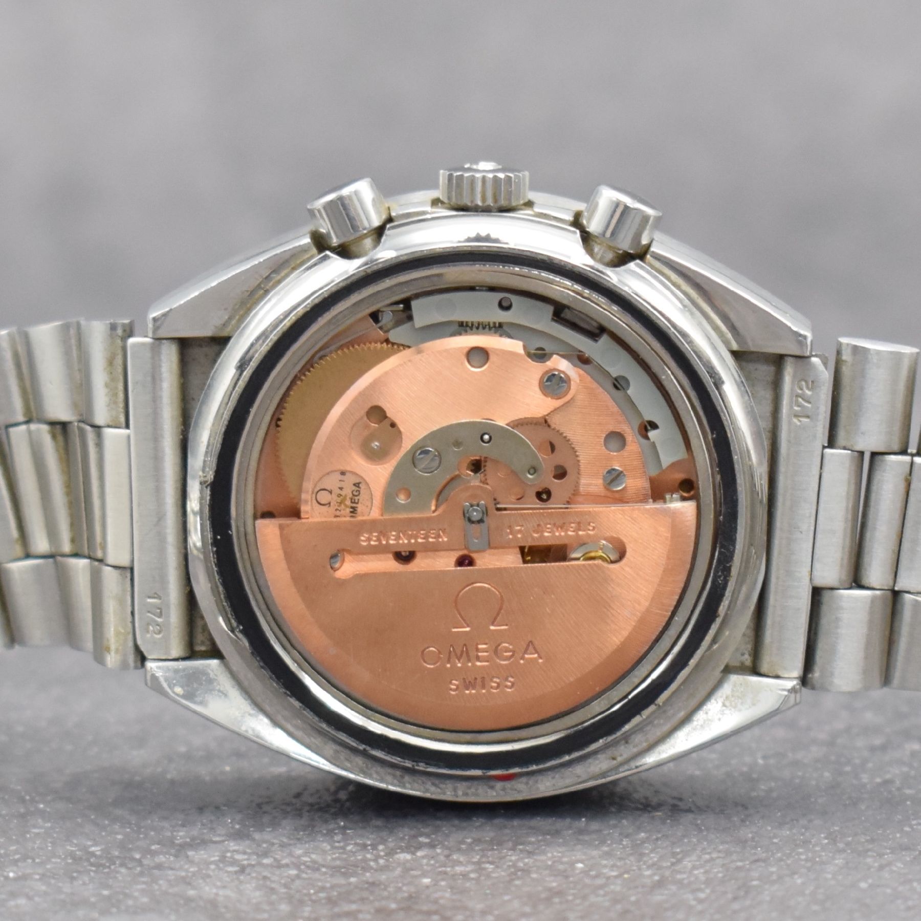Detail g: OMEGA Speedmaster Herrenarmbanduhr mit Chronograph in Edelstahl, Schweiz um 1980, Automatik, Ref. 176.0012, Boden m. Seamasterlogo geschr., orig. ...