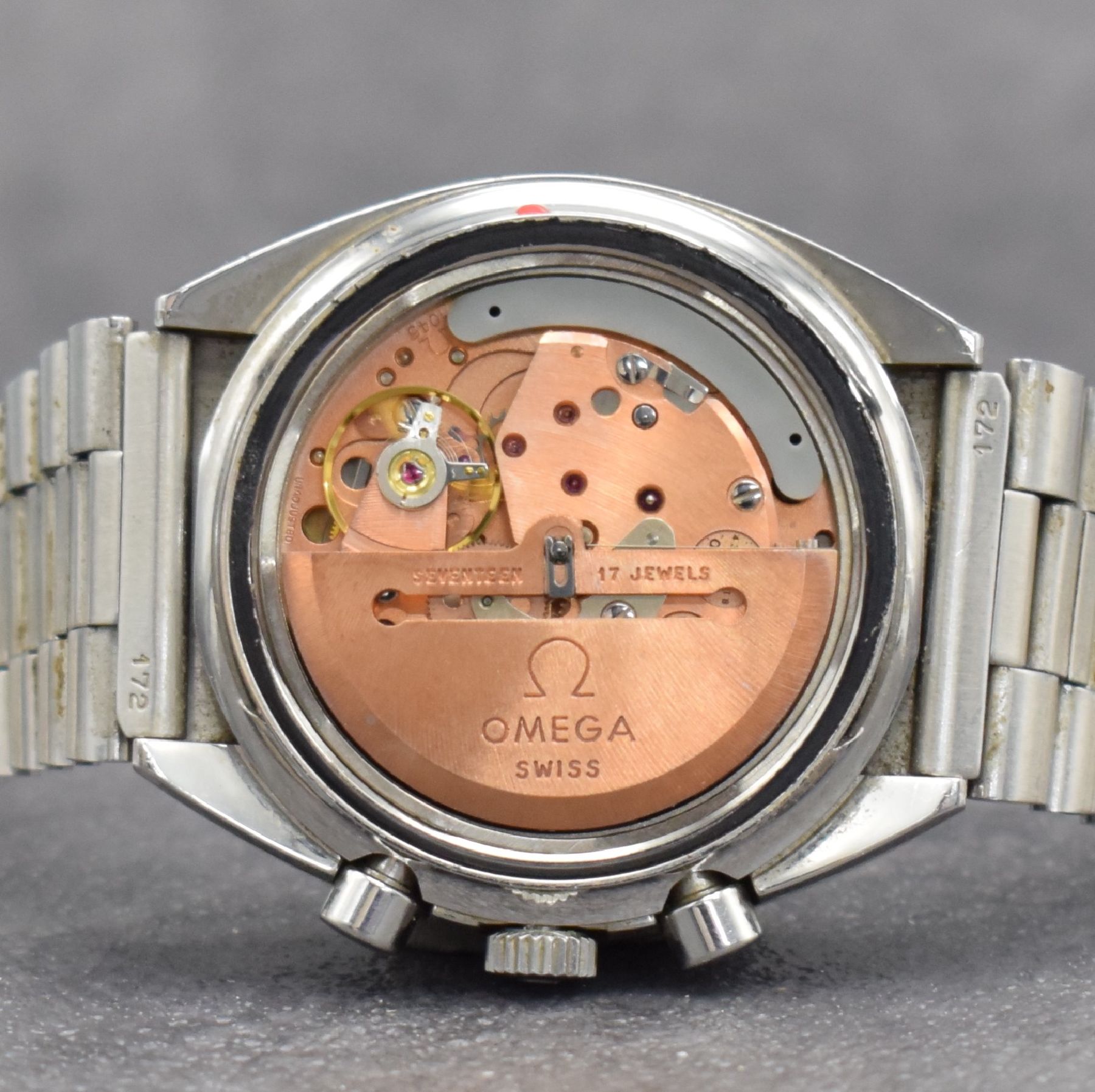 Detail h: OMEGA Speedmaster Herrenarmbanduhr mit Chronograph in Edelstahl, Schweiz um 1980, Automatik, Ref. 176.0012, Boden m. Seamasterlogo geschr., orig. ...