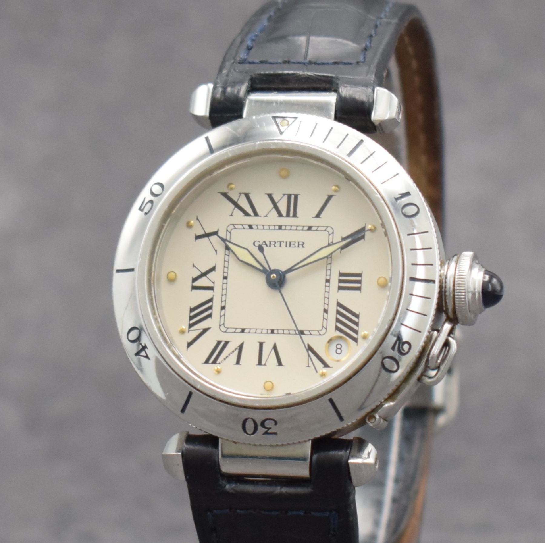 Detail c: CARTIER Herrenarmbanduhr Serie Pasha, Automatik, Edelstahlgeh. inkl. orig. Lederband m. orig. Faltschl., Boden 8-fach verschr., Lünette m. 60er ...