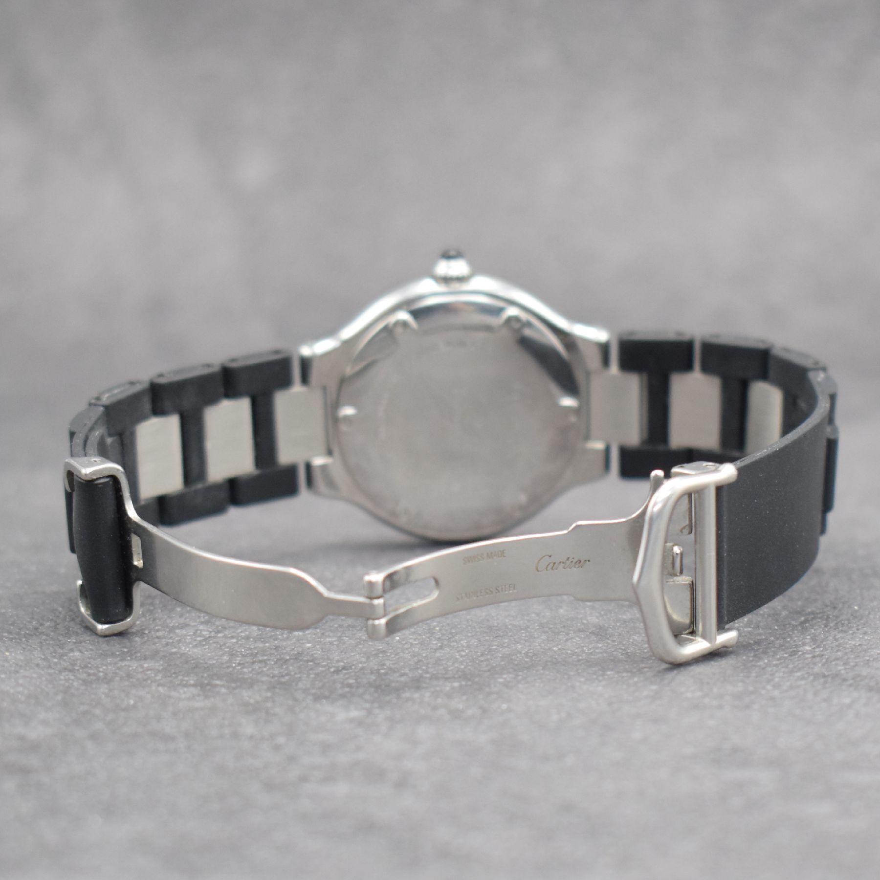 Detail d: CARTIER Armbanduhr Autoscaph 21 Referenz 2427, Automatik, Schweiz um 2002, Edelstahlgeh. inkl. Edelstahl-/Kautschukband m. Faltschl., Boden 6-fach ...